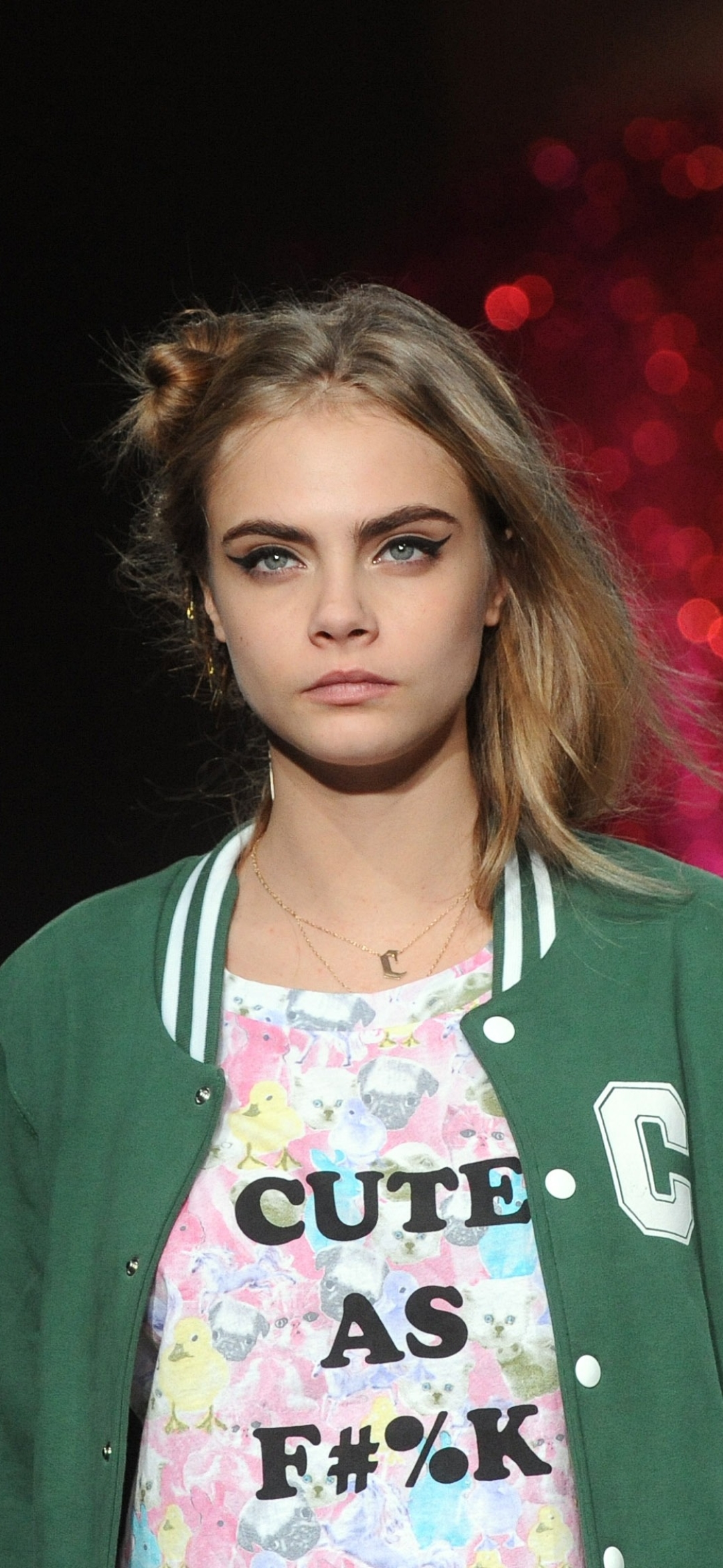 Download mobile wallpaper Blonde, English, Model, Celebrity, Actress, Cara Delevingne for free.