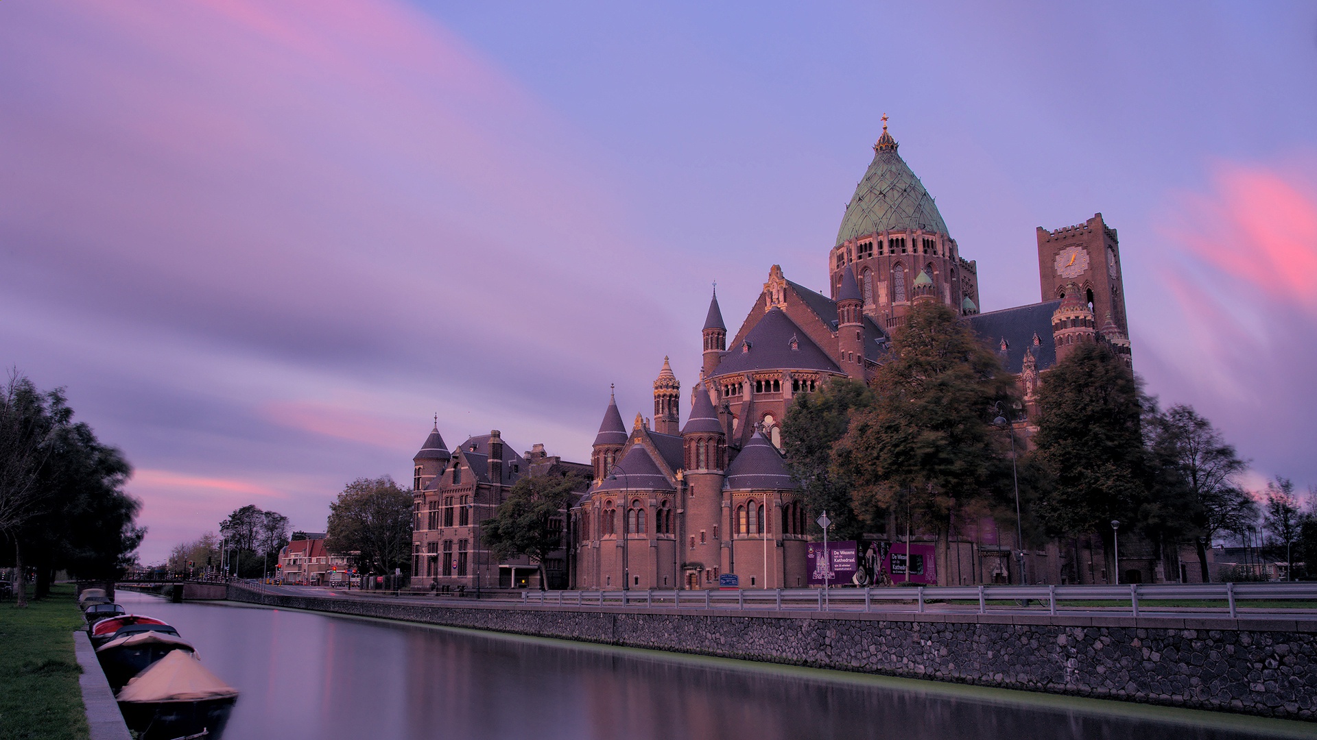 Laden Sie das Architektur, Boot, Kirche, Niederlande, Kathedrale, Kanal, Religiös, Haarlem, Kathedralen-Bild kostenlos auf Ihren PC-Desktop herunter