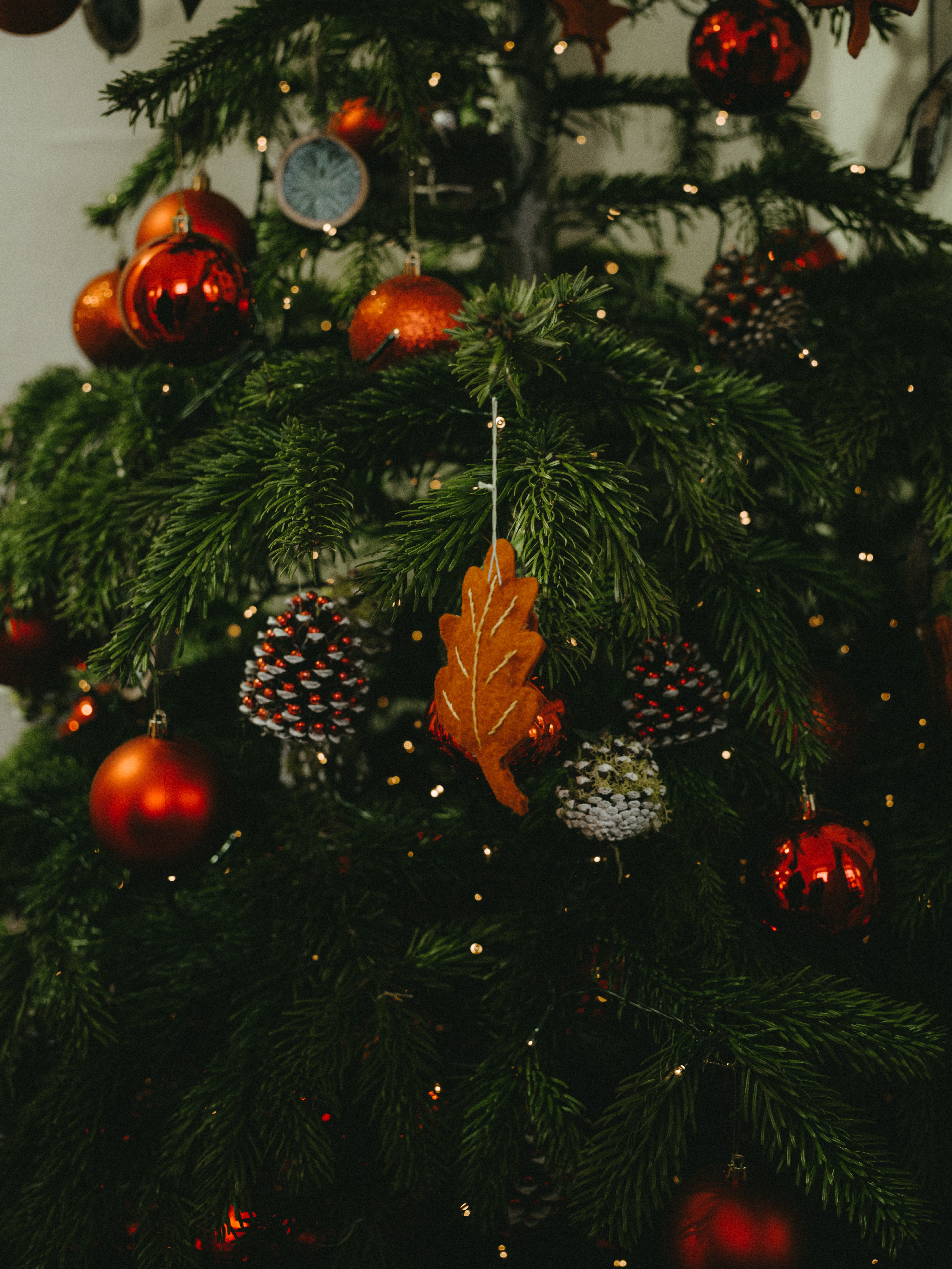 Desktop FHD holidays, new year, decorations, christmas, holiday, christmas tree
