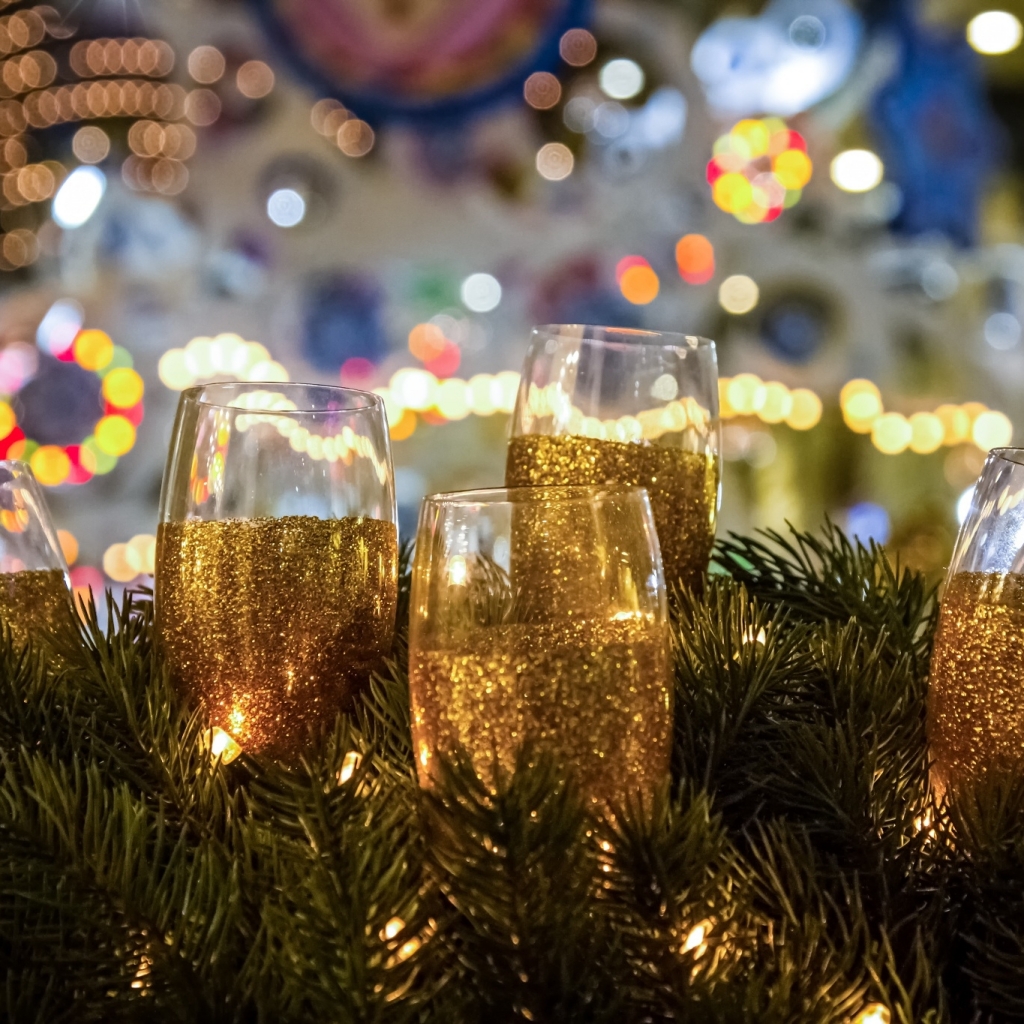 Free download wallpaper New Year, Holiday, Glass, Champagne on your PC desktop