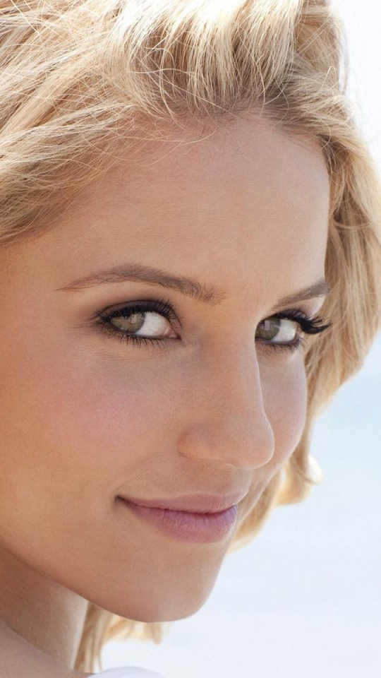 Download mobile wallpaper American, Celebrity, Actress, Dianna Agron for free.