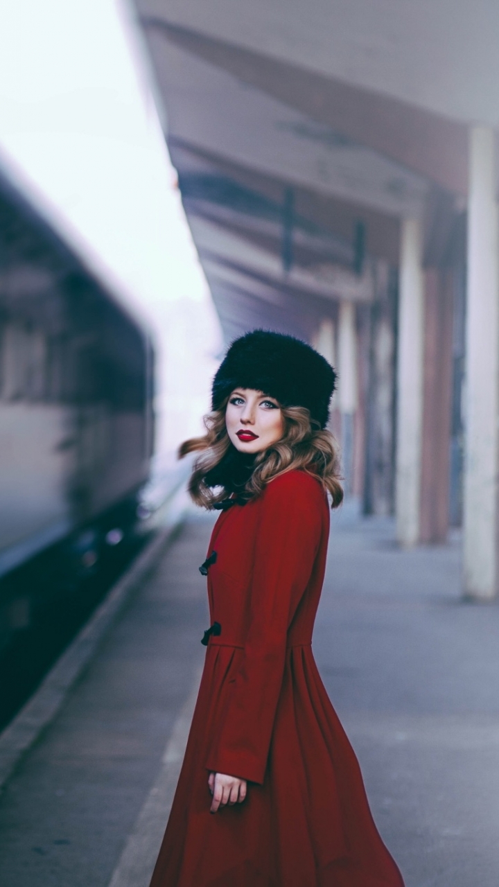 Download mobile wallpaper Hat, Fur, Model, Women, Train Station for free.
