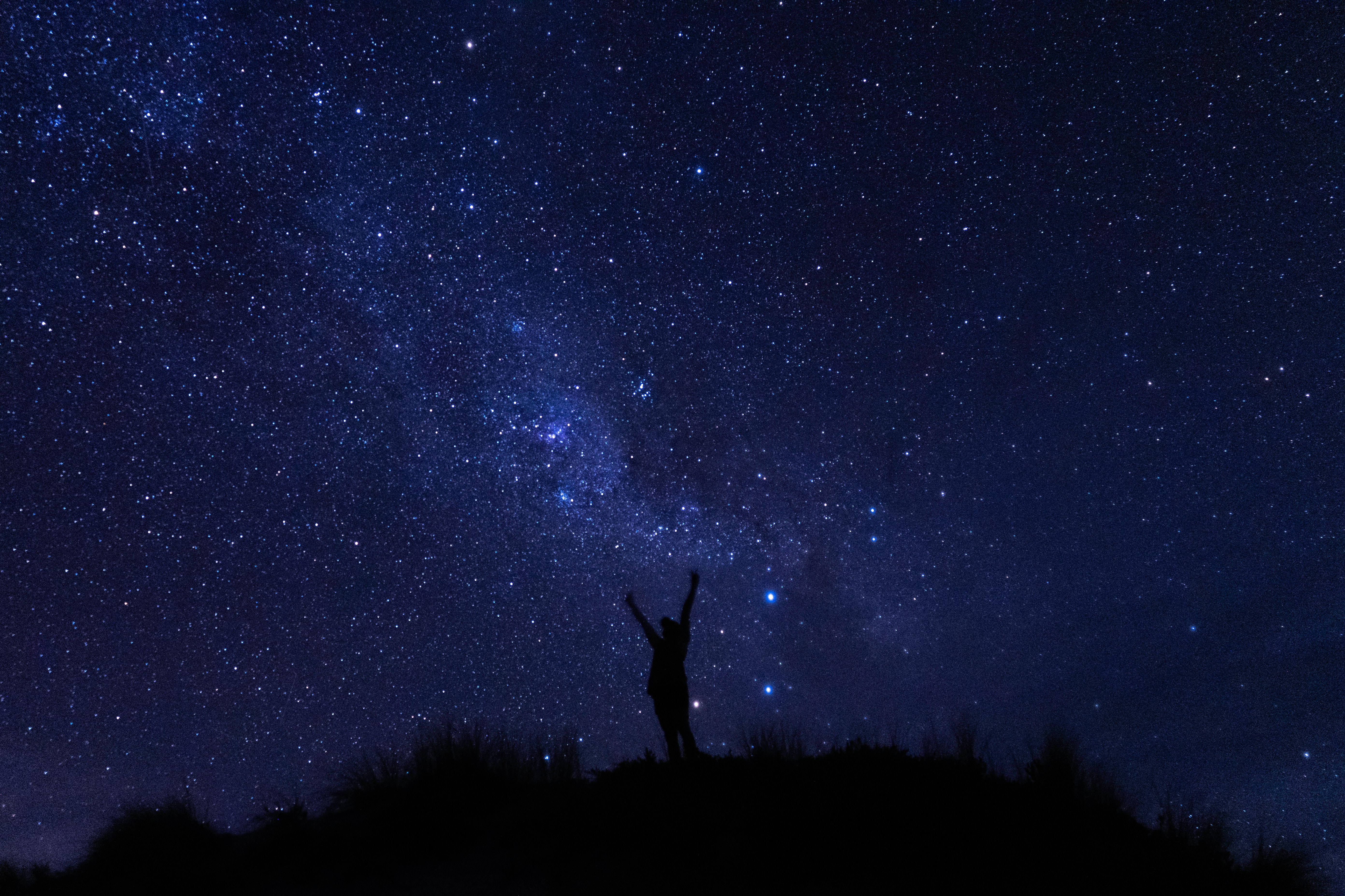 Download mobile wallpaper Starry Sky, Silhouette, Night, Dark for free.