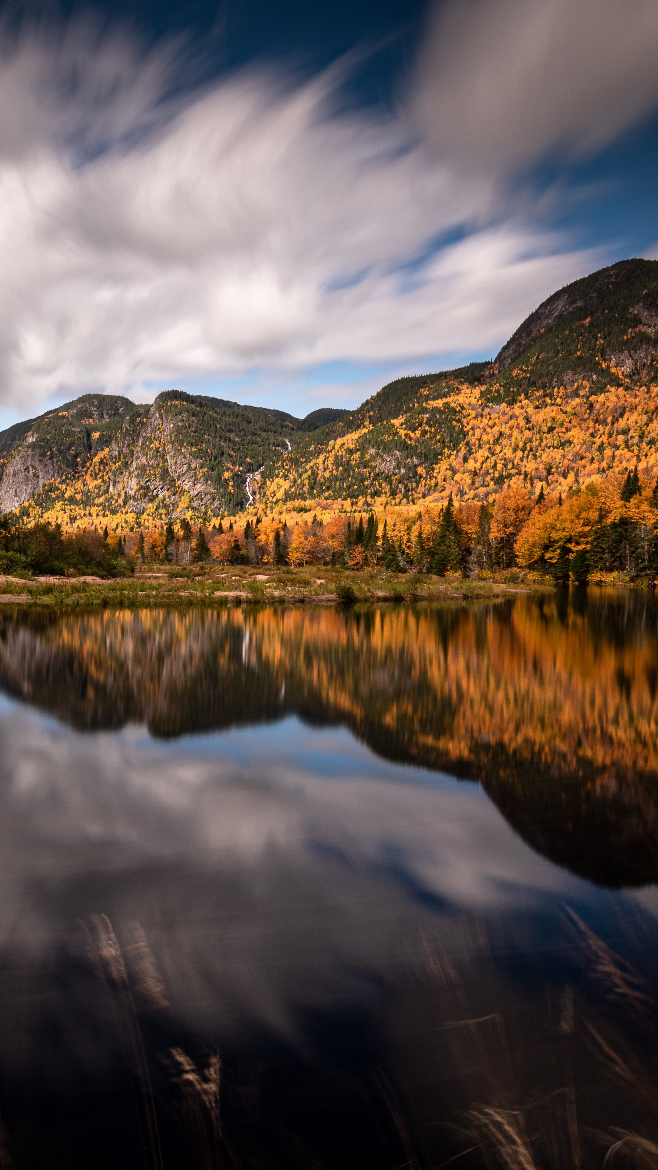 Handy-Wallpaper Herbst, Kanada, Erde/natur, Spiegelung kostenlos herunterladen.