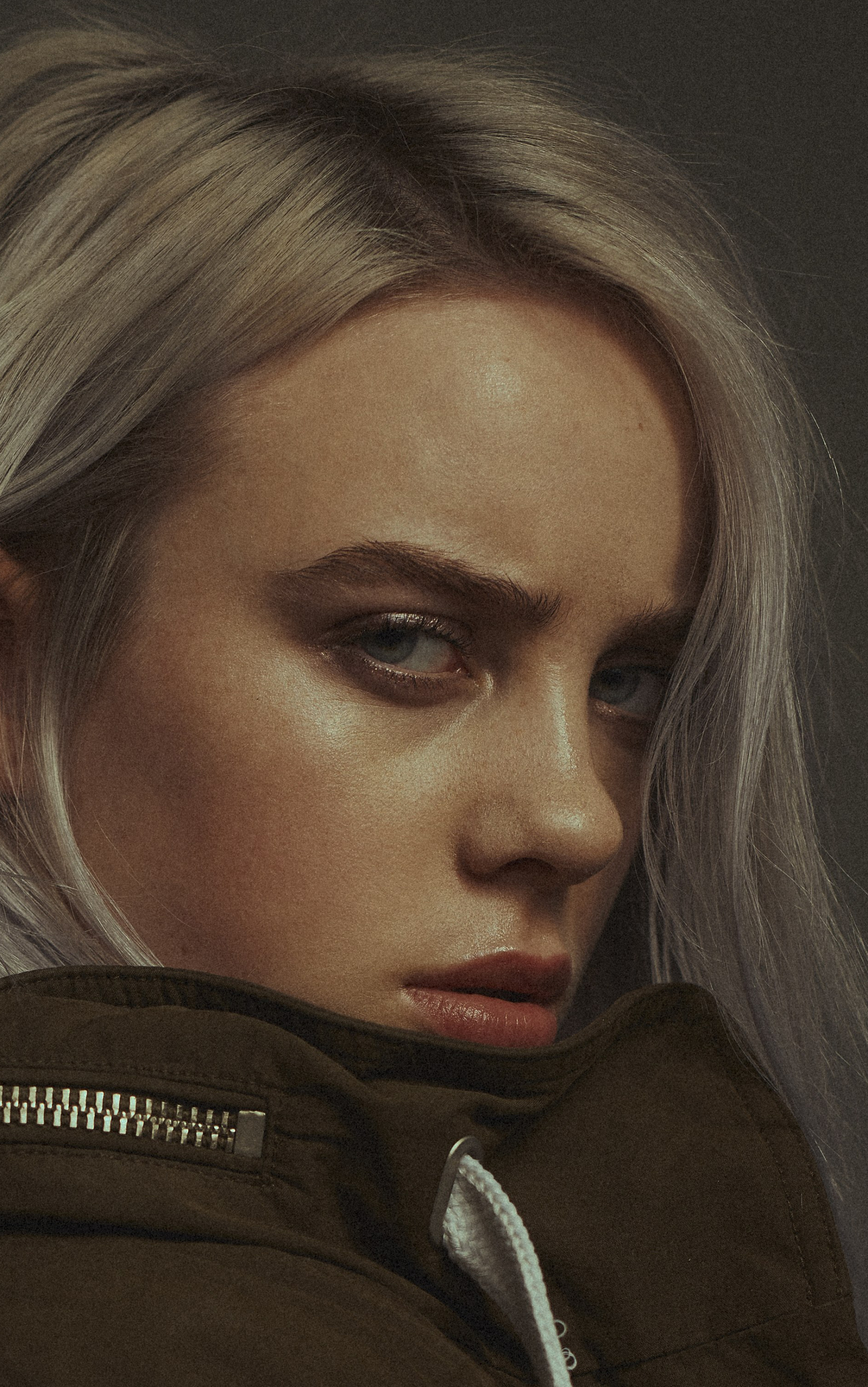 Download mobile wallpaper Music, Singer, Face, American, White Hair, Billie Eilish for free.