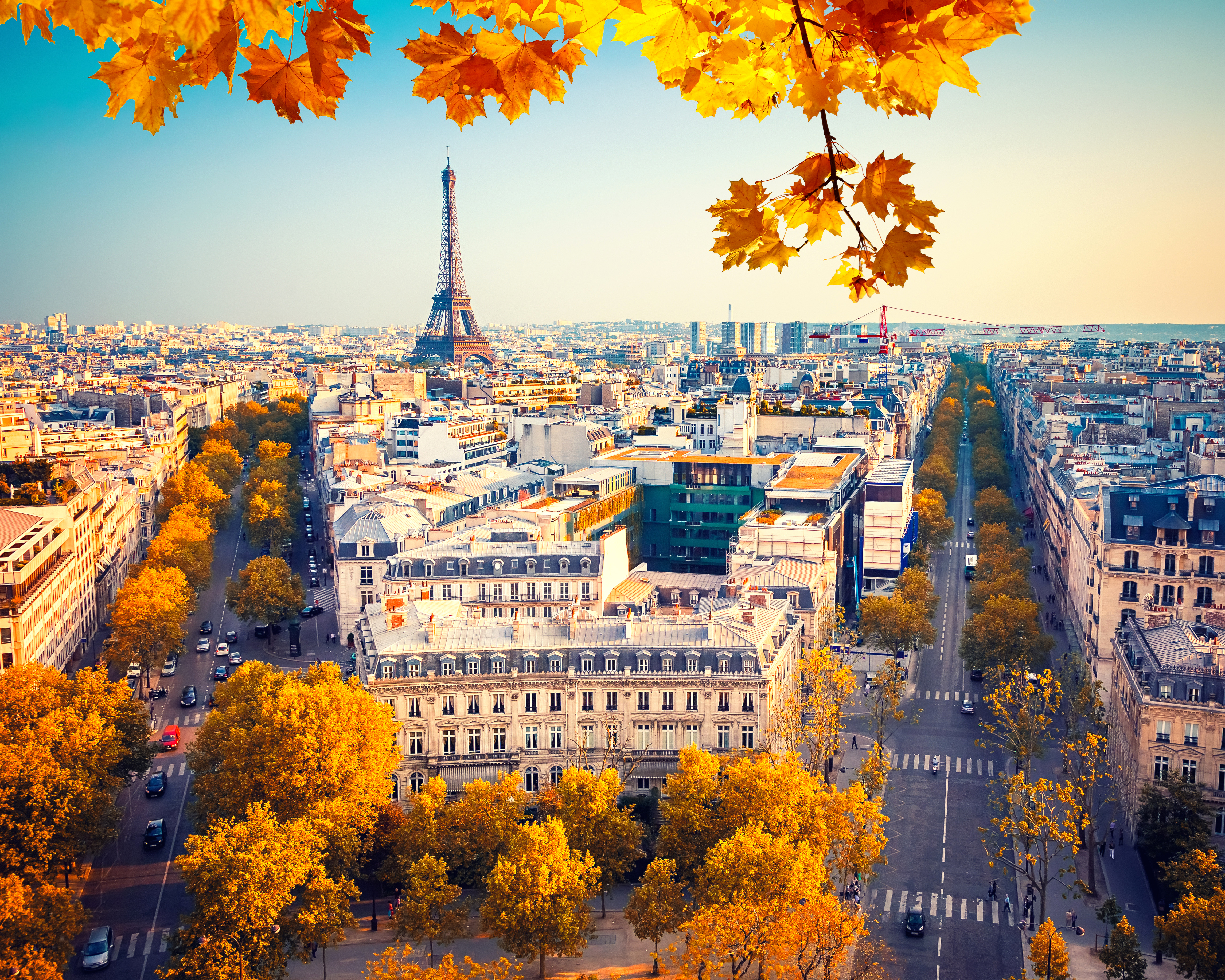 Handy-Wallpaper Städte, Herbst, Paris, Eiffelturm, Gebäude, Frankreich, Stadtbild, Menschengemacht, Großstadt, Innerortsstraße kostenlos herunterladen.