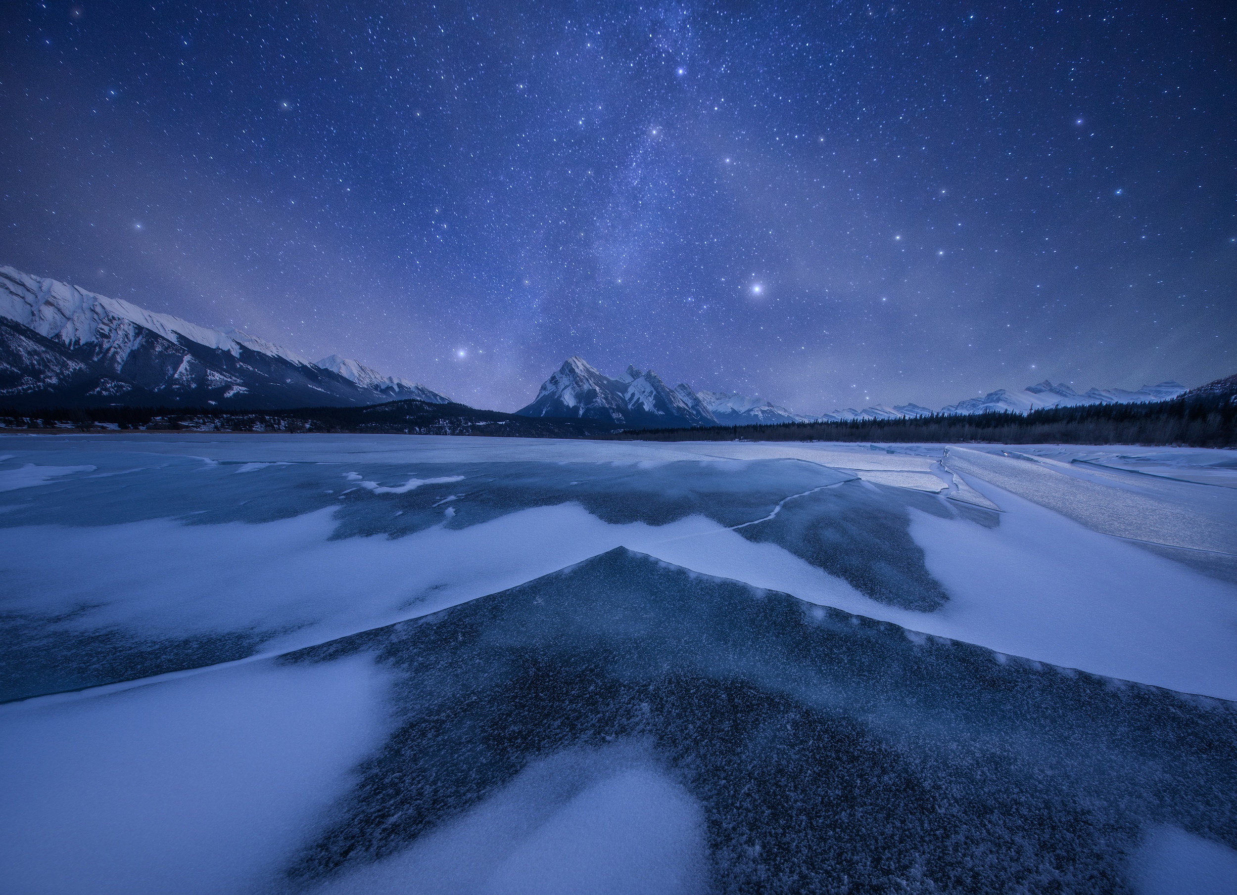 Baixe gratuitamente a imagem Inverno, Natureza, Céu, Gelo, Noite, Montanha, Lago, Céu Estrelado, Terra/natureza na área de trabalho do seu PC