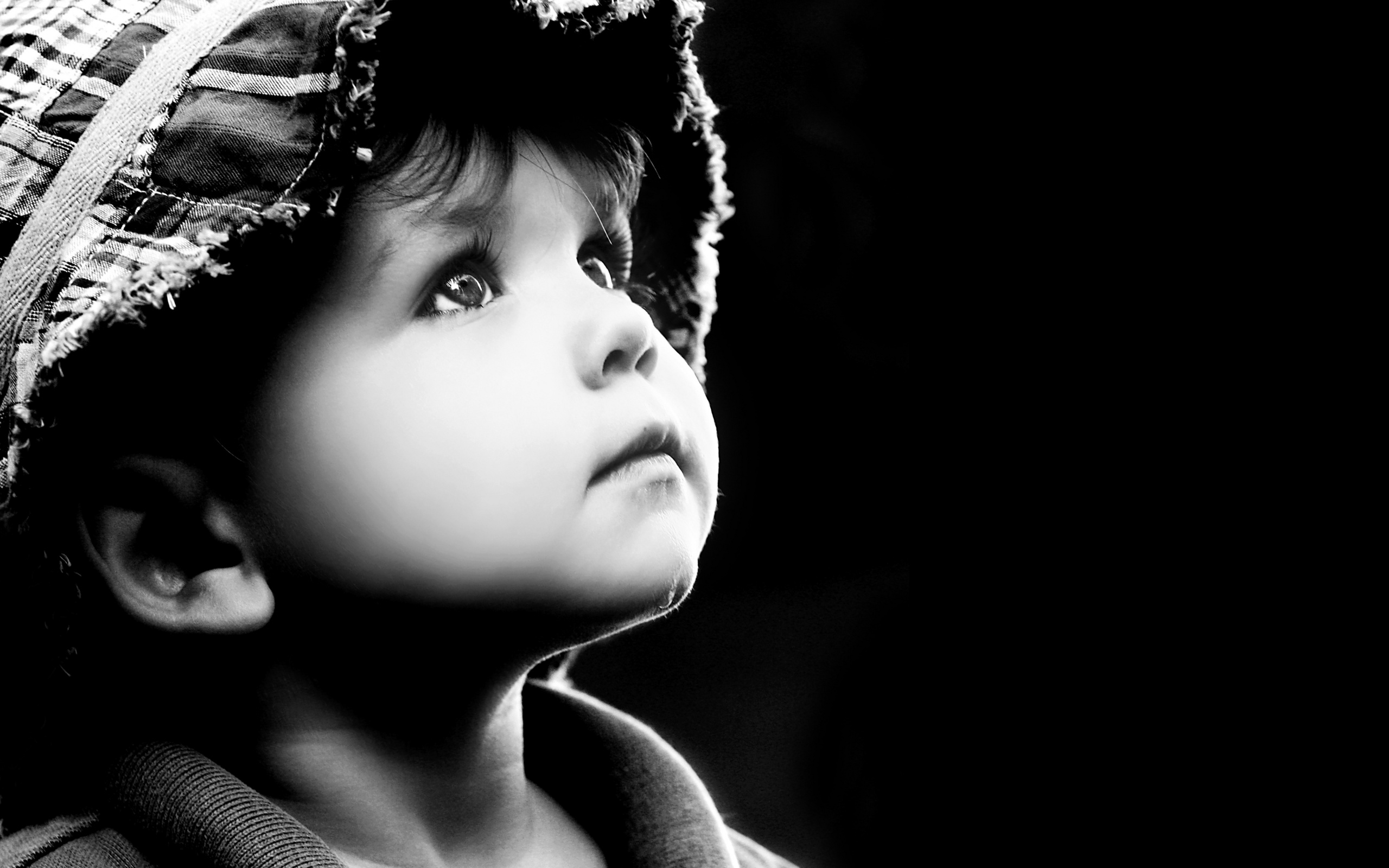 Free download wallpaper Child, Cute, Photography, Black & White on your PC desktop