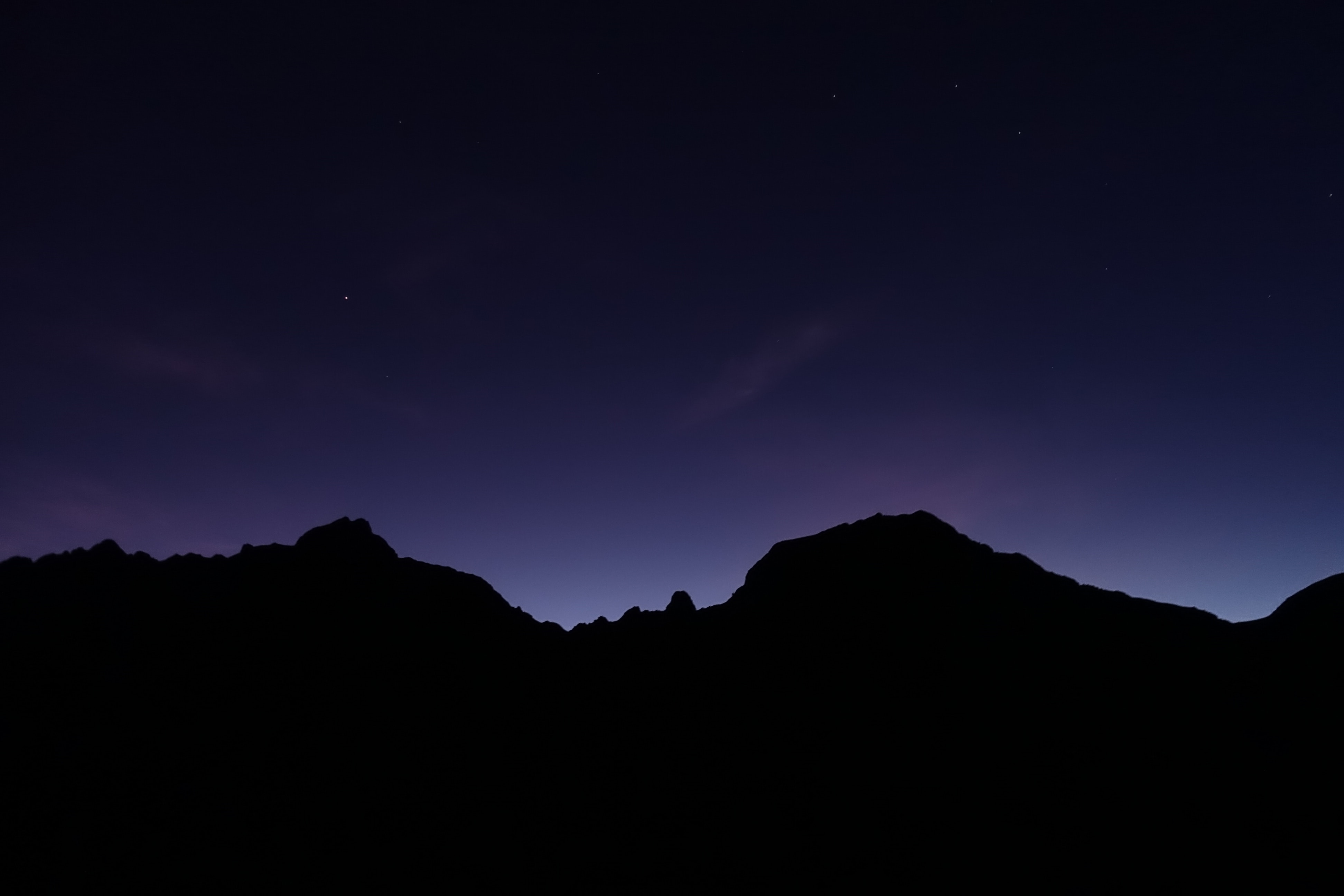 Descarga gratuita de fondo de pantalla para móvil de Naturaleza, Montañas, Oscuro, Noche.
