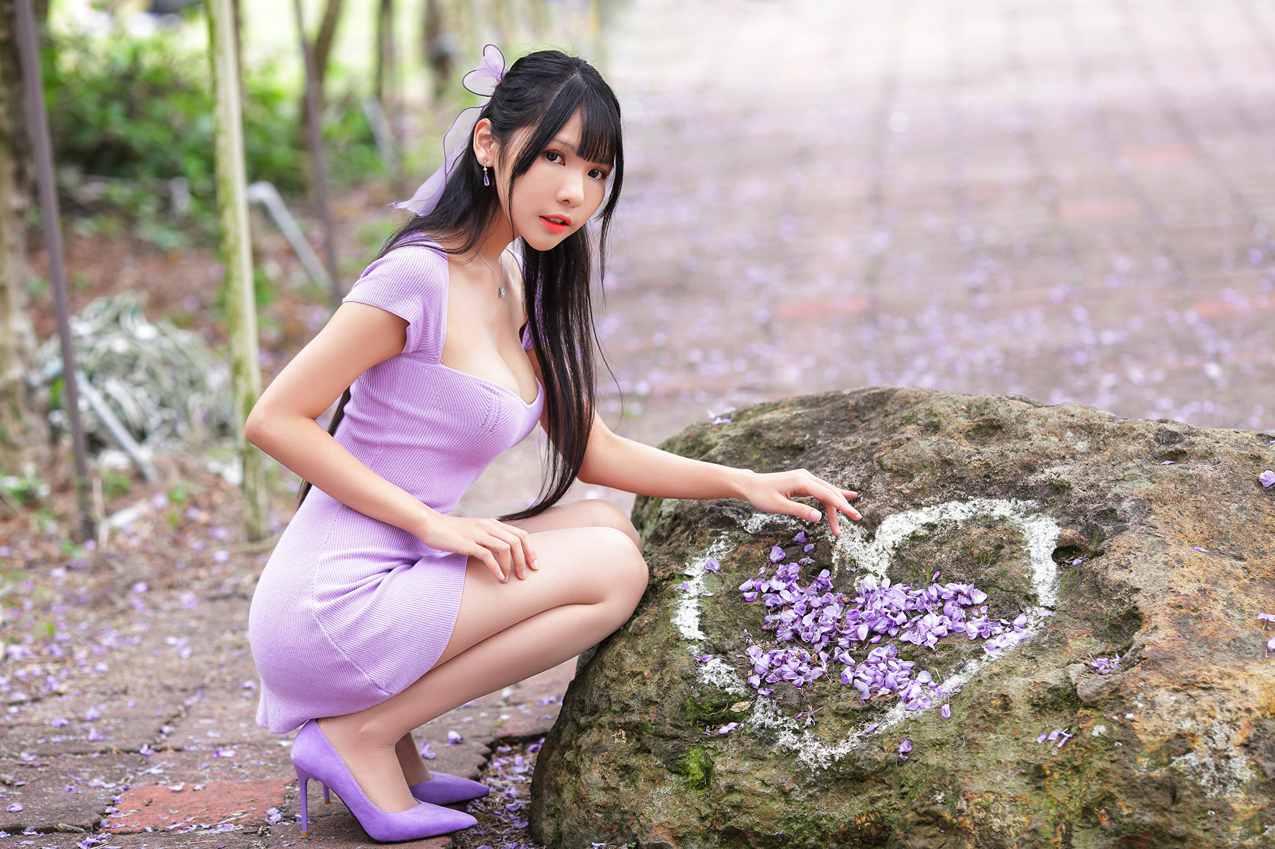 Download mobile wallpaper Model, Women, Asian, Black Hair, Long Hair, Purple Dress, Depth Of Field, Pink Dress for free.