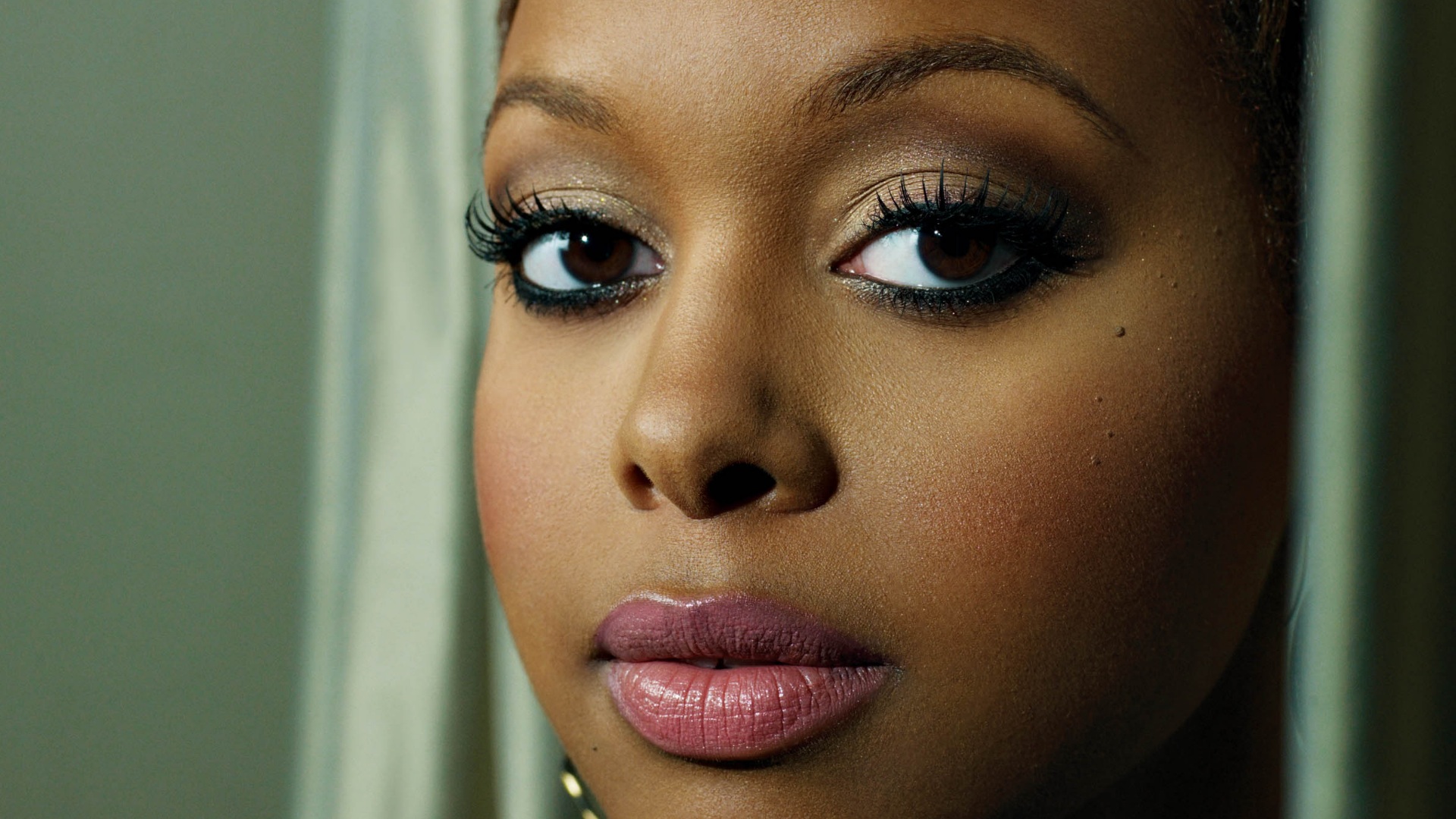 Laden Sie Chrisette Michele HD-Desktop-Hintergründe herunter