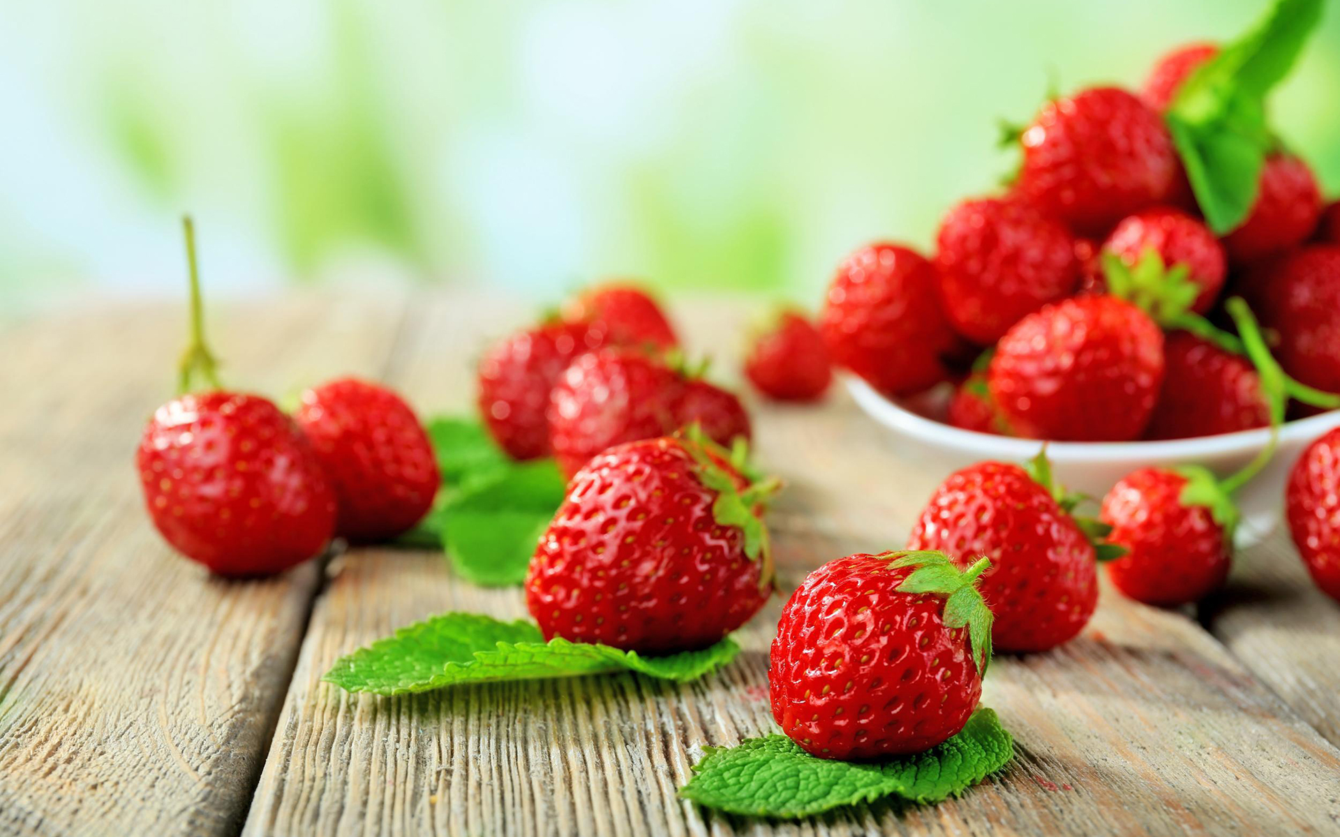 Download mobile wallpaper Fruits, Food, Strawberry, Berry for free.