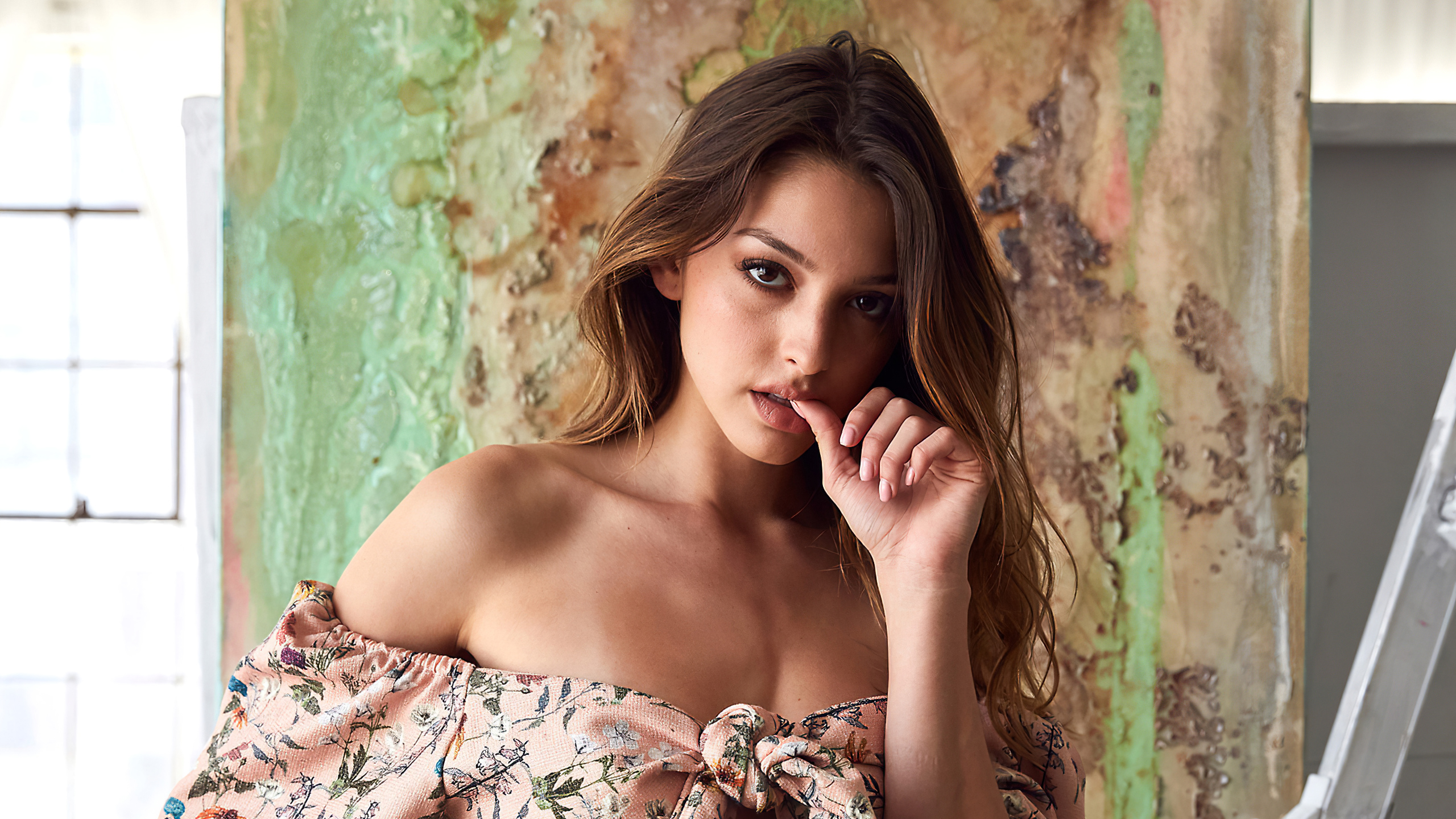 Melhores papéis de parede de Celine Farach para tela do telefone