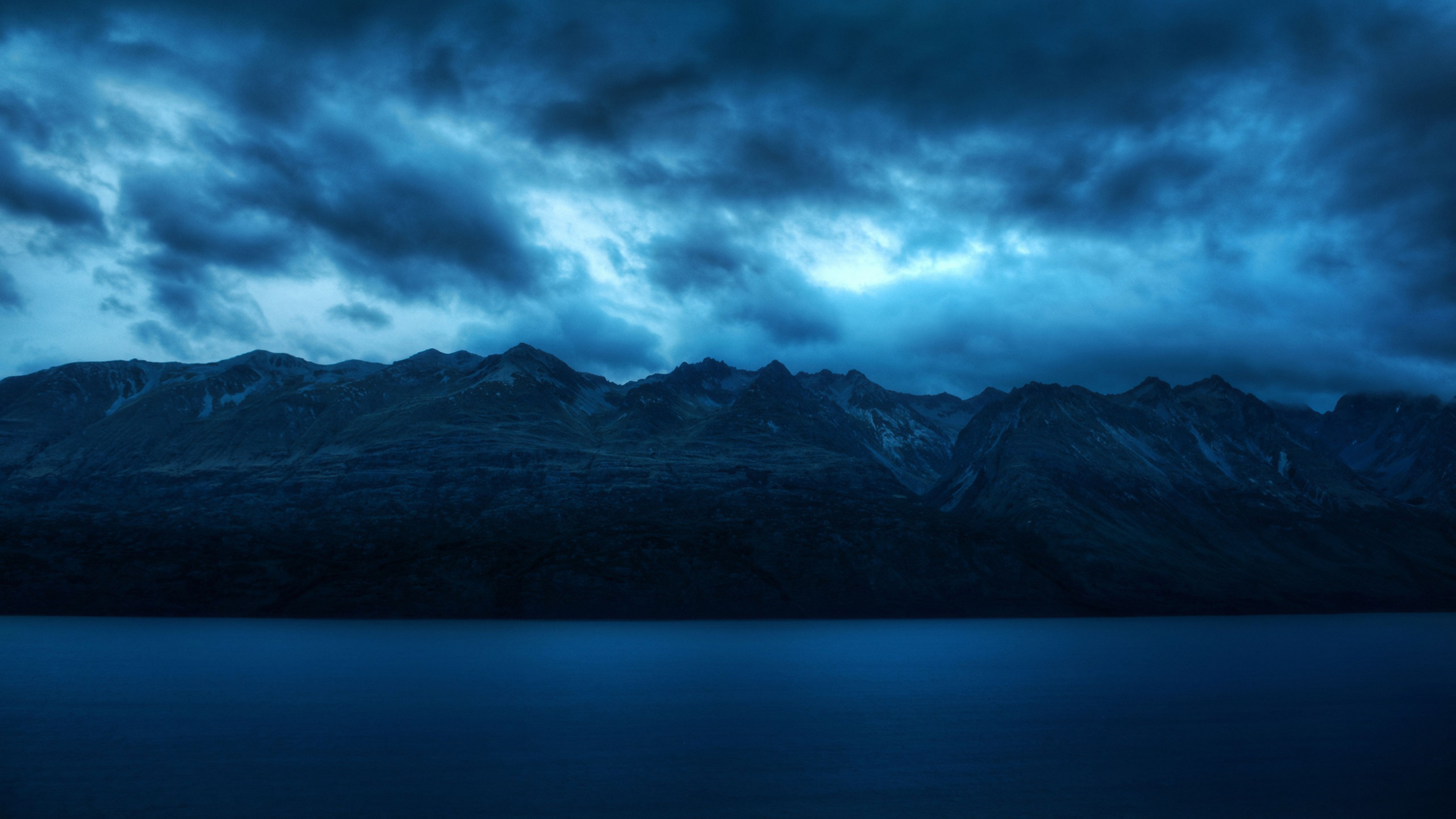 PCデスクトップに山, 暗い, 青い, 地球, 丘, 空, 山岳画像を無料でダウンロード