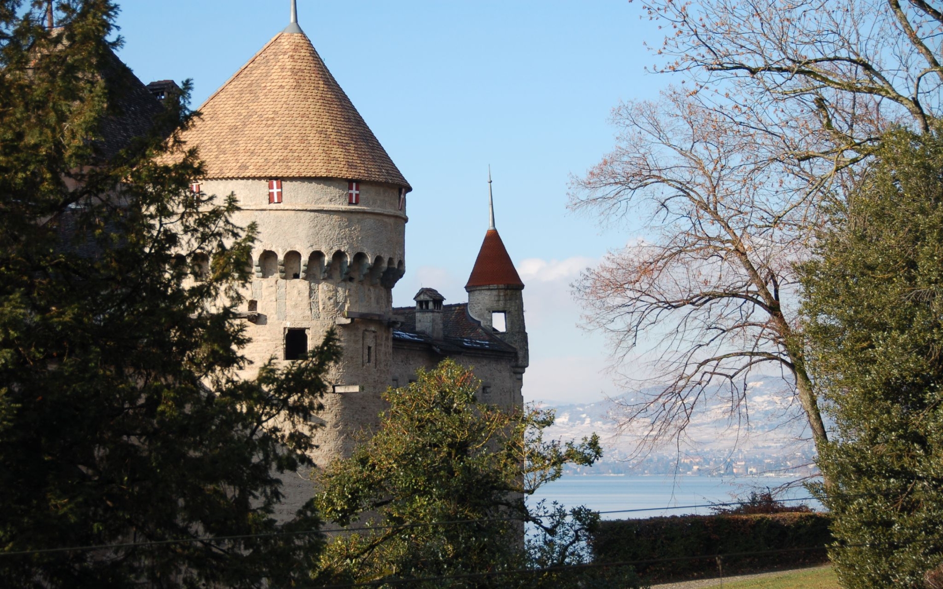 Download mobile wallpaper Castles, Switzerland, Man Made, Veytaux, Château De Chillon for free.