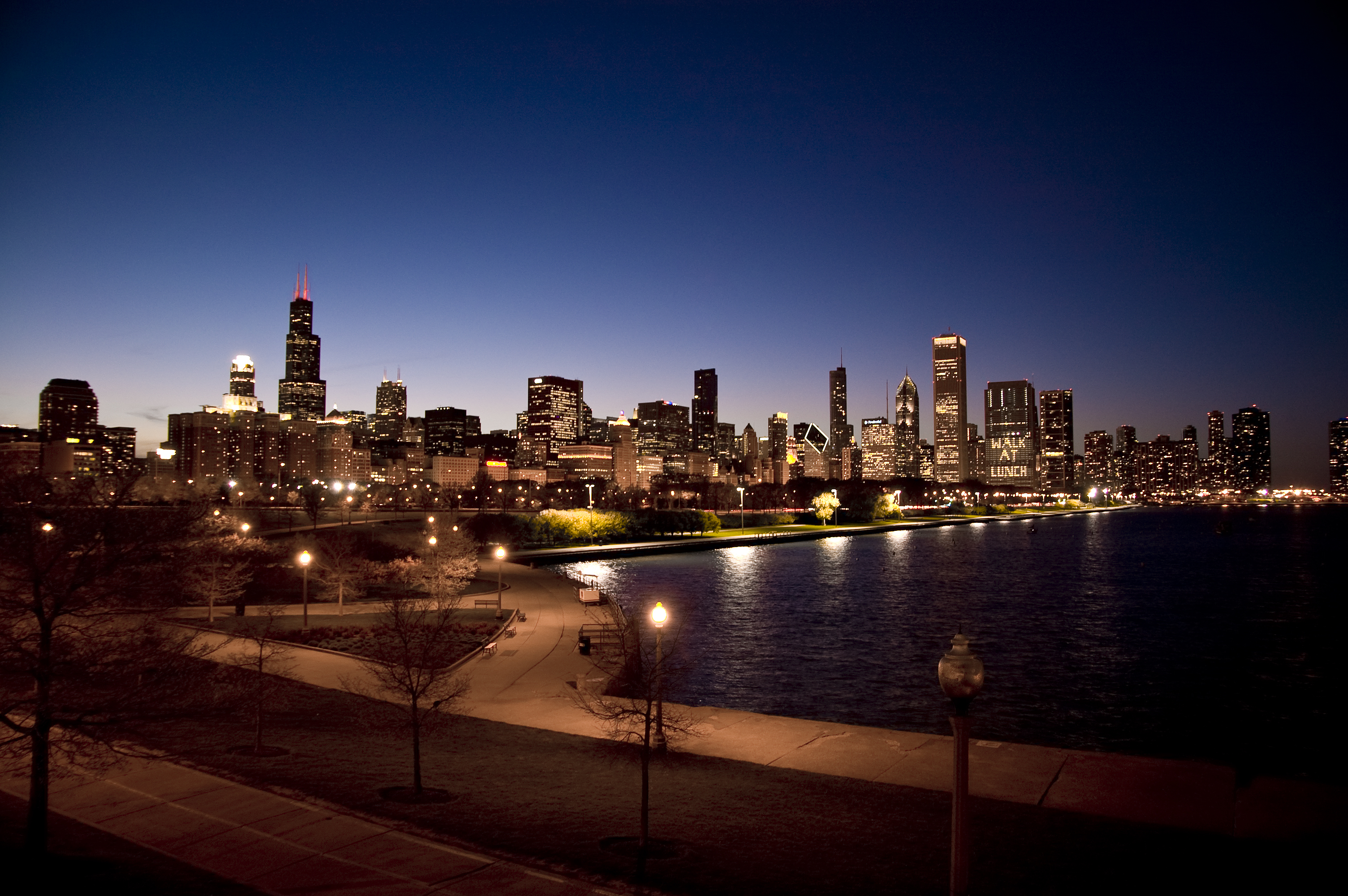 Free download wallpaper Cities, Night, Usa, City, Skyscraper, Building, Chicago, Man Made on your PC desktop