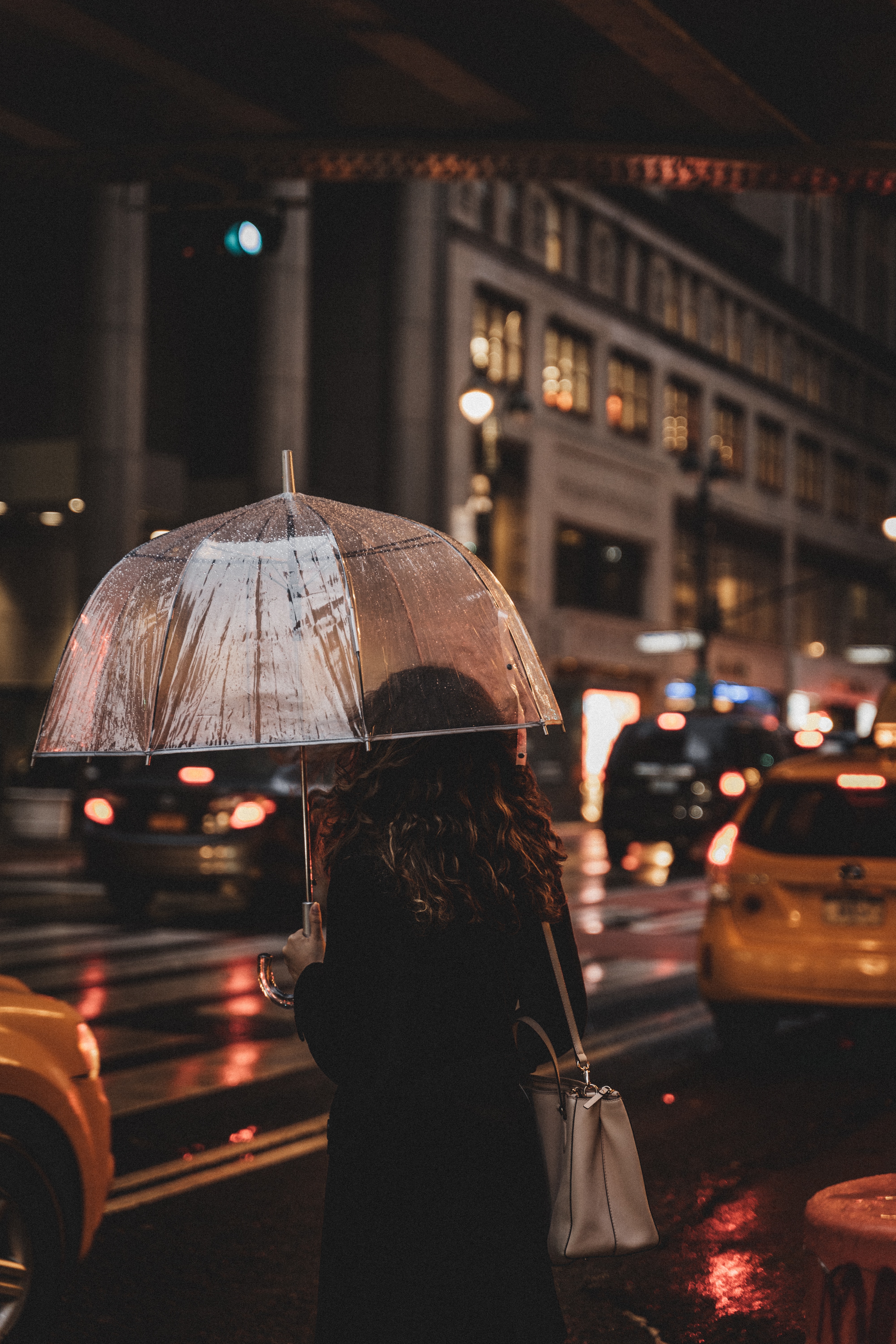 121660 скачать обои зонтик, девушка, дождь, ночь, разное, улица - заставки и картинки бесплатно
