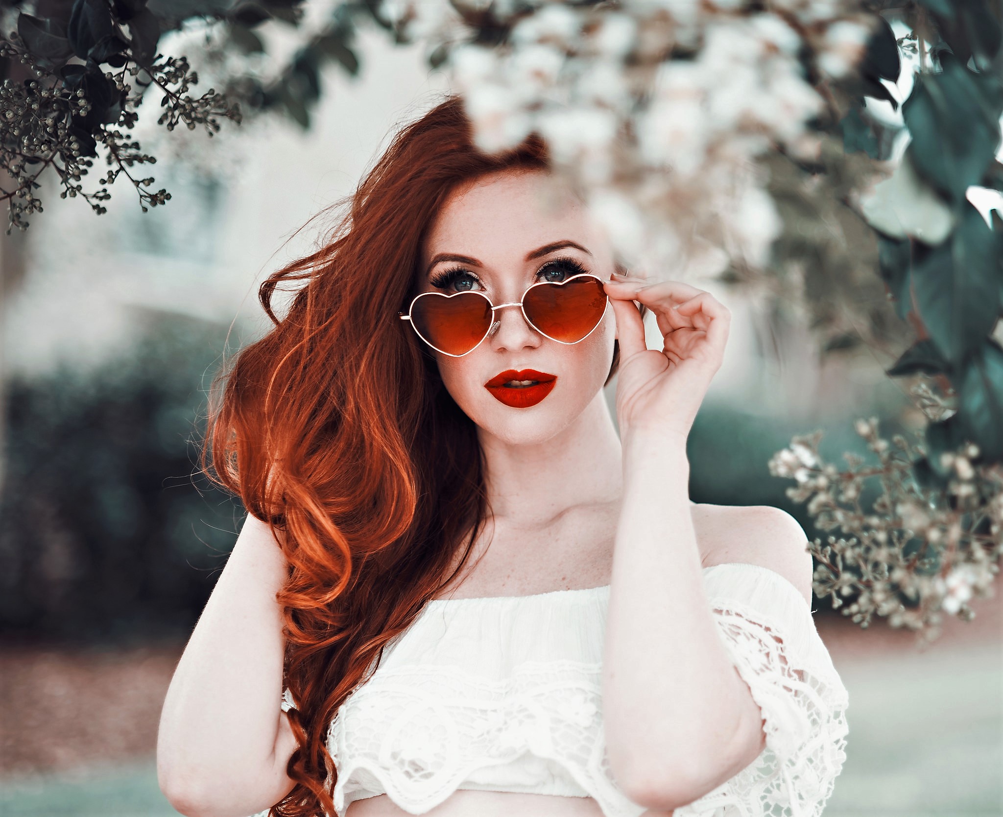 Download mobile wallpaper Redhead, Sunglasses, Model, Women, Lipstick, Heart Shaped for free.