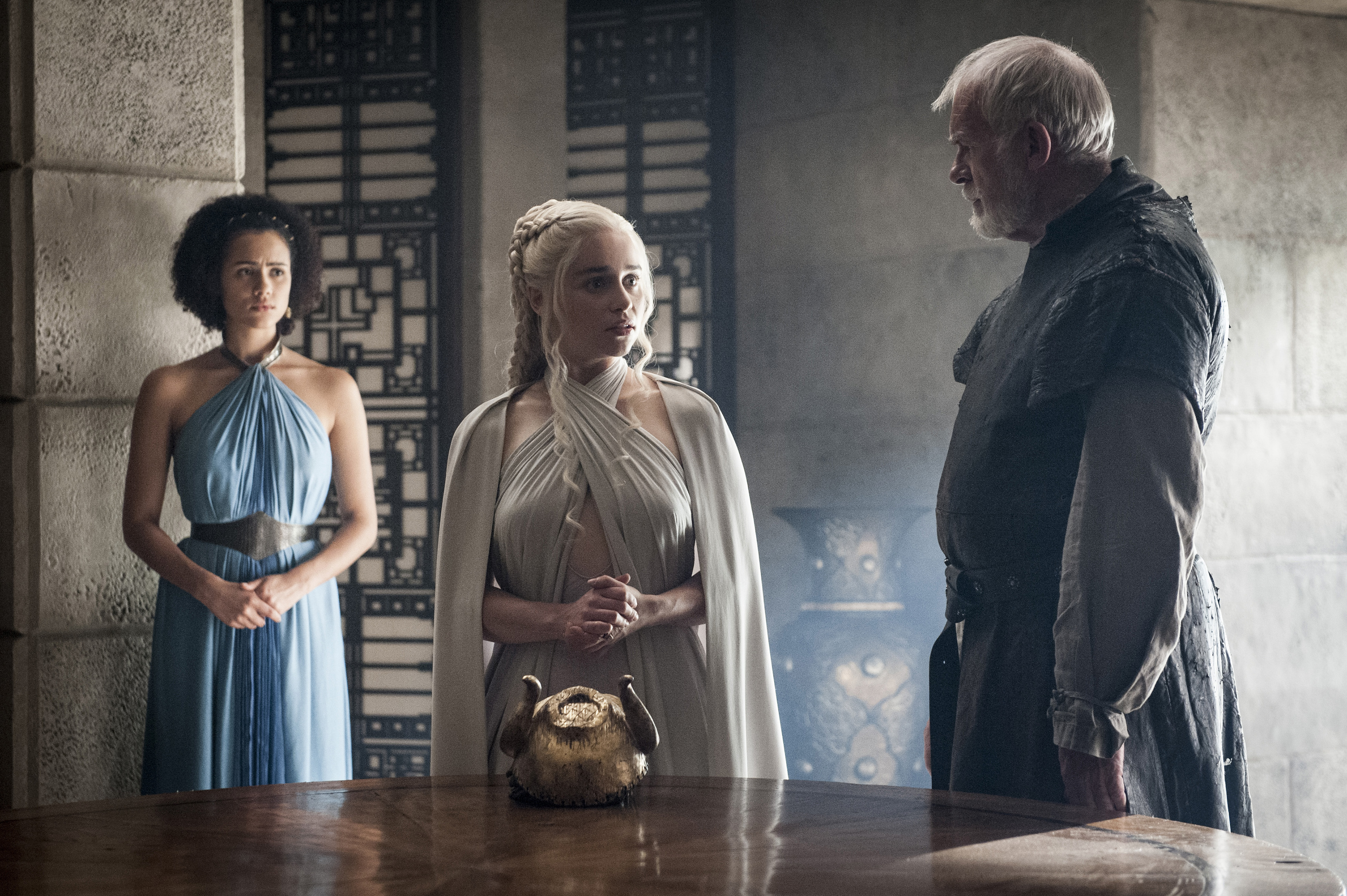 887496 baixar papel de parede programa de tv, a guerra dos tronos, barristan selmy, daenerys targaryen, emilia clarke, ian mcelhinney, missandei (a guerra dos tronos), nathalie emmanuel - protetores de tela e imagens gratuitamente