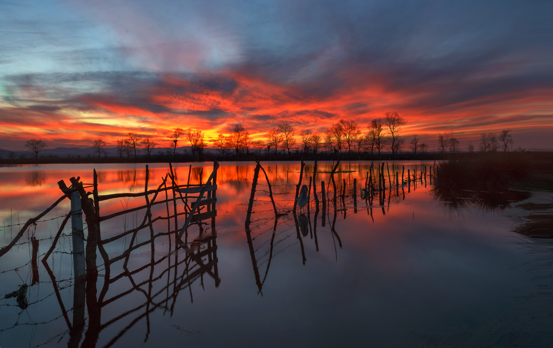 Téléchargez gratuitement l'image Coucher De Soleil, Lac, Clôture, La Nature, Terre/nature, Réflection sur le bureau de votre PC