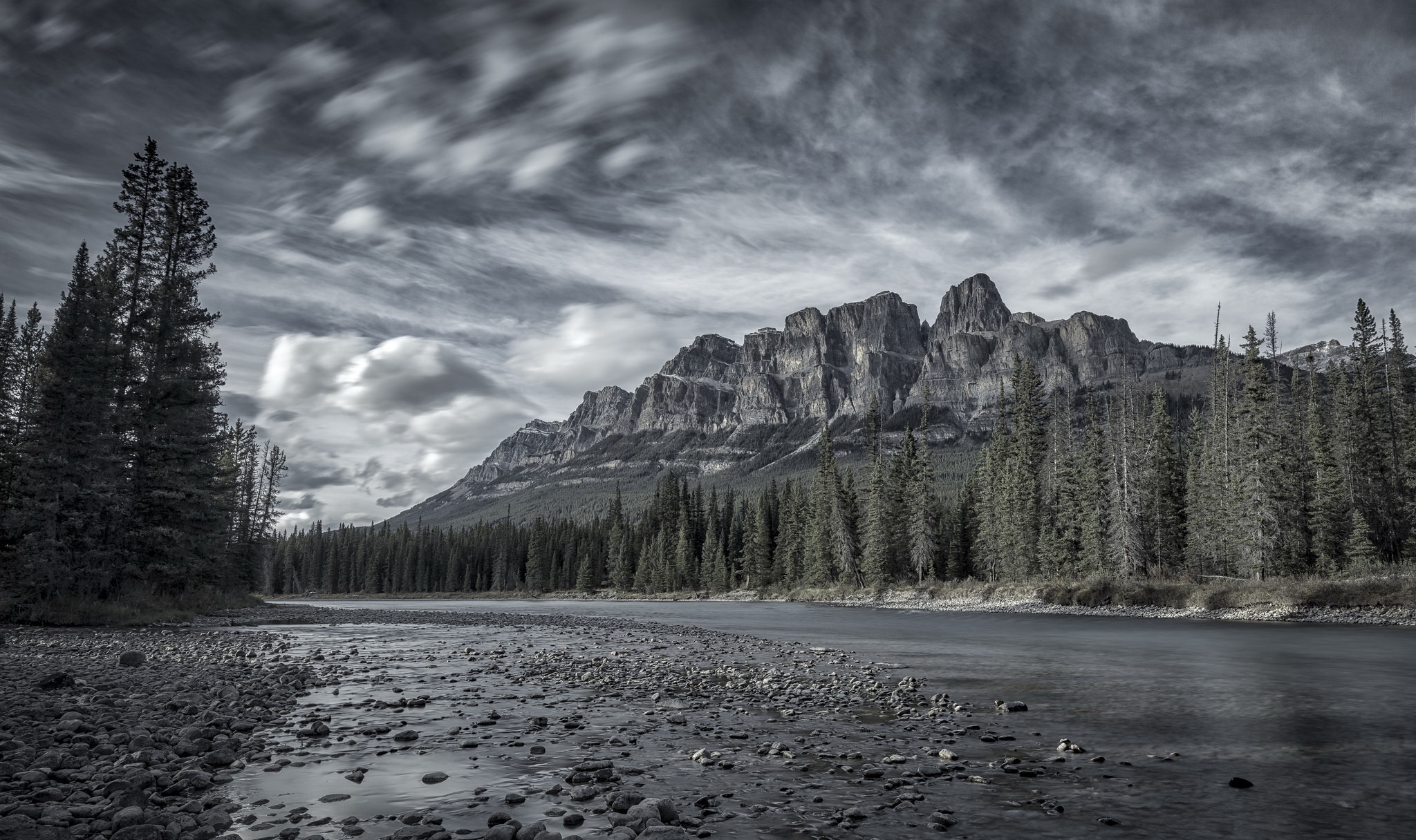 Descarga gratis la imagen Paisaje, Naturaleza, Rio, Montaña, Bosque, Árbol, Nube, Tierra/naturaleza en el escritorio de tu PC