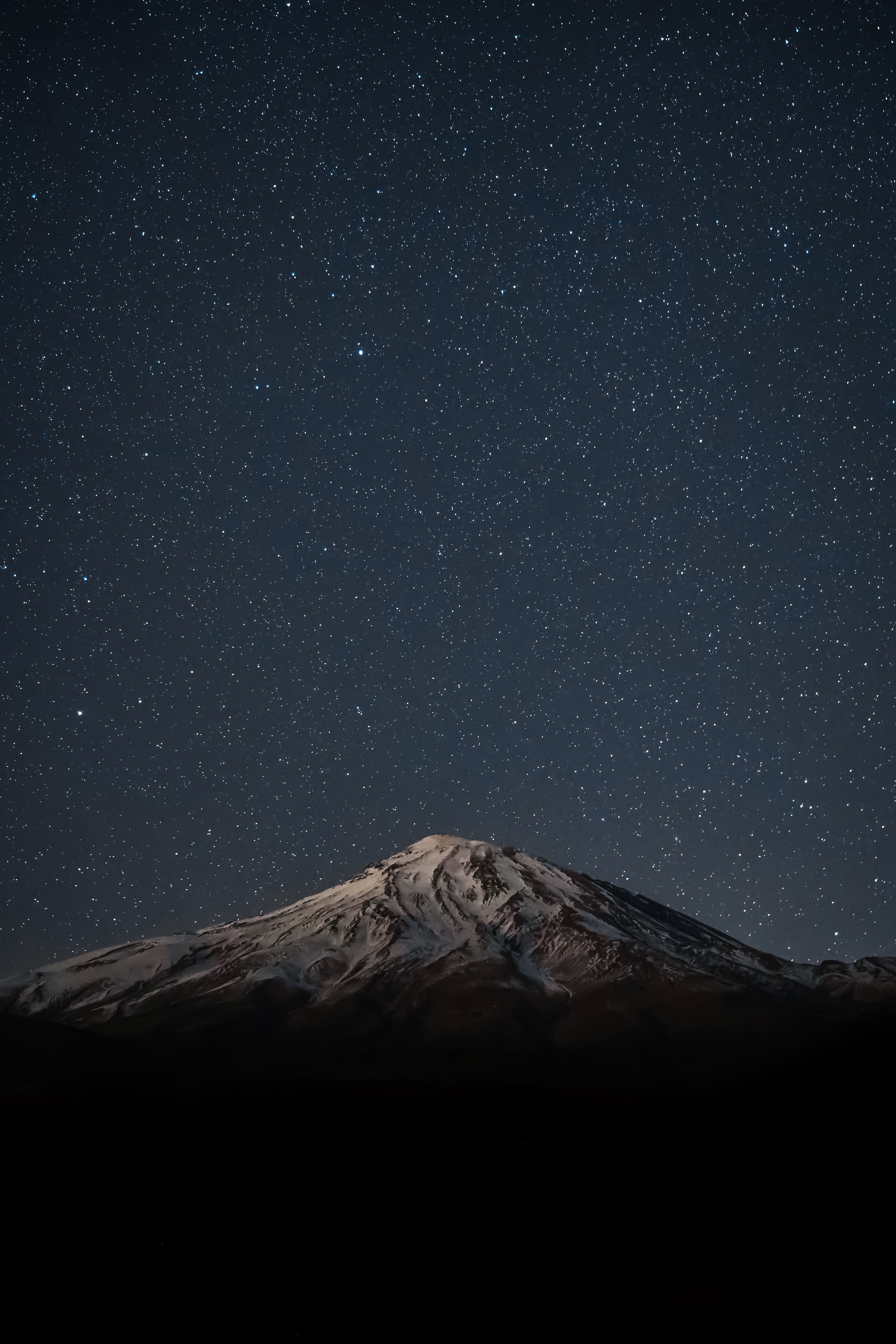 Descarga gratis la imagen Montañas, Naturaleza, Las Rocas, Rocas, Estrellas, Noche, Cielo Estrellado en el escritorio de tu PC