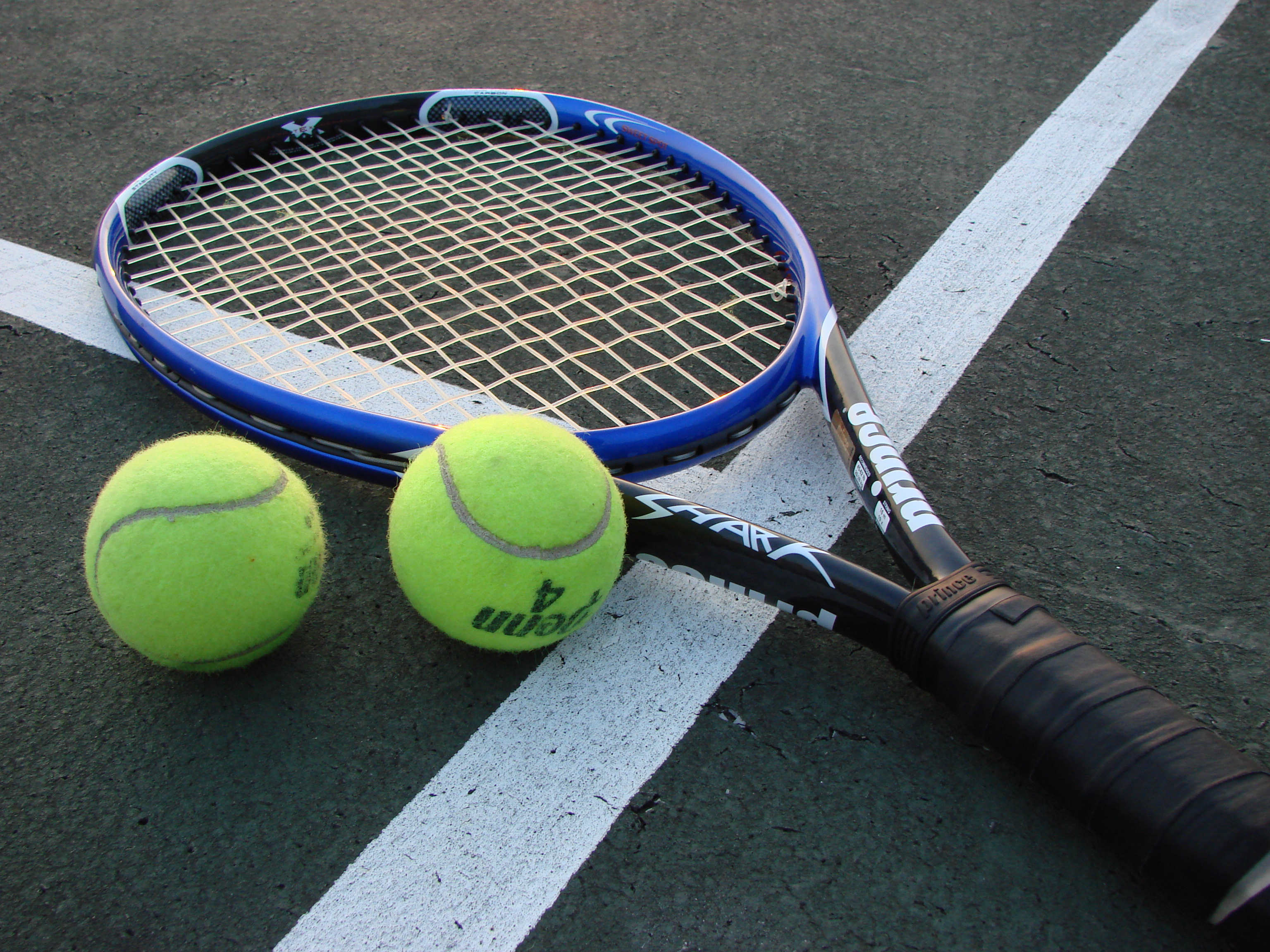 373166 скачать картинку виды спорта, большой теннис, шар, ракетка - обои и заставки бесплатно