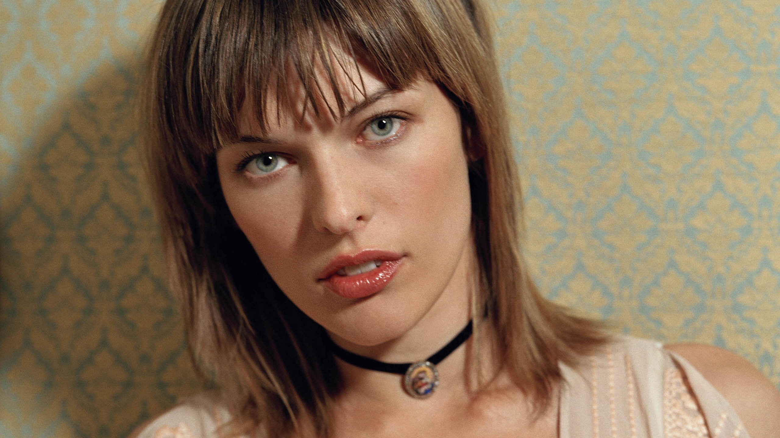 Téléchargez des papiers peints mobile Milla Jovovich, Célébrités gratuitement.