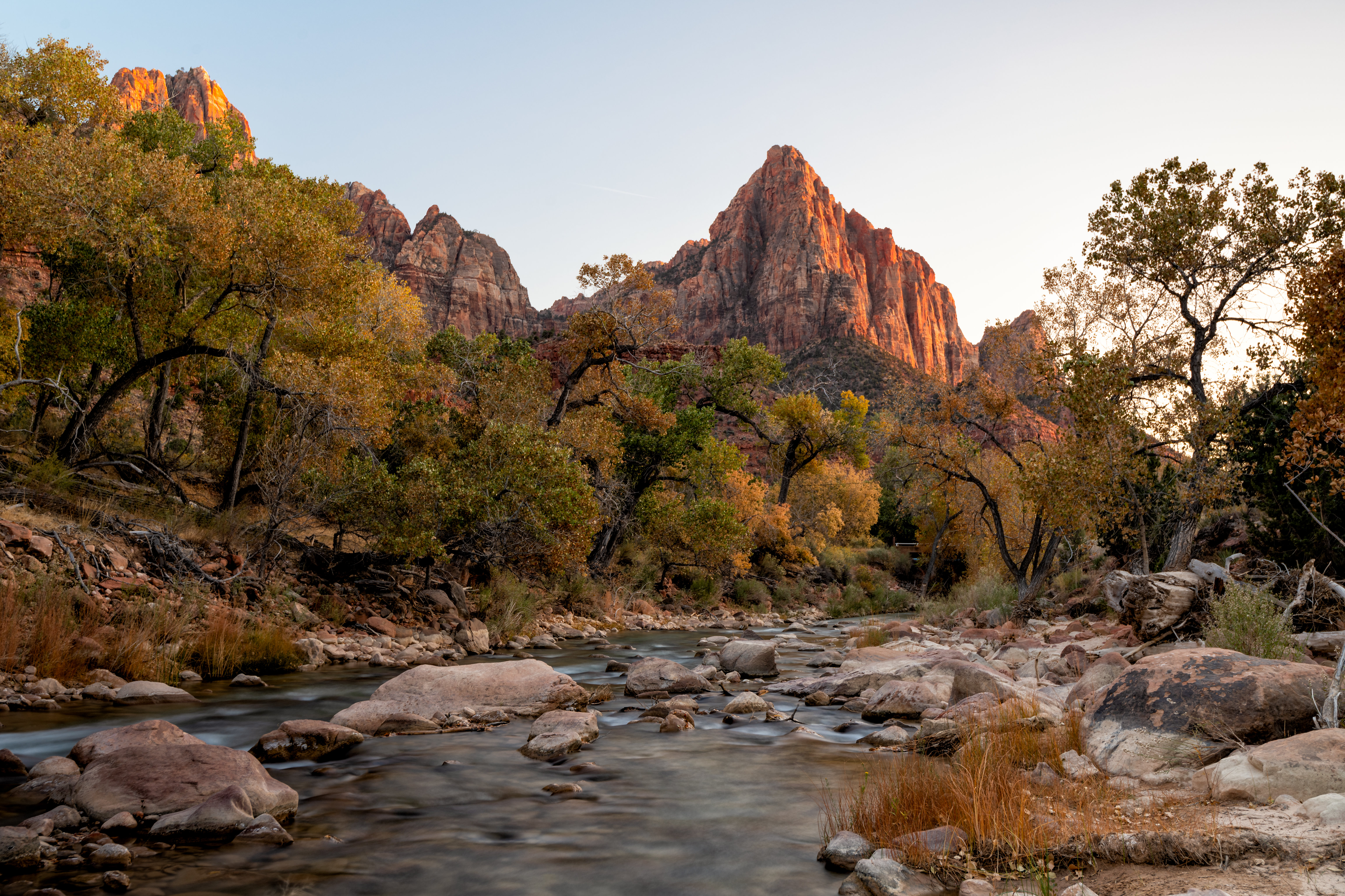 PCデスクトップに川, 木, 山脈, 峡谷, 岩, 自然画像を無料でダウンロード