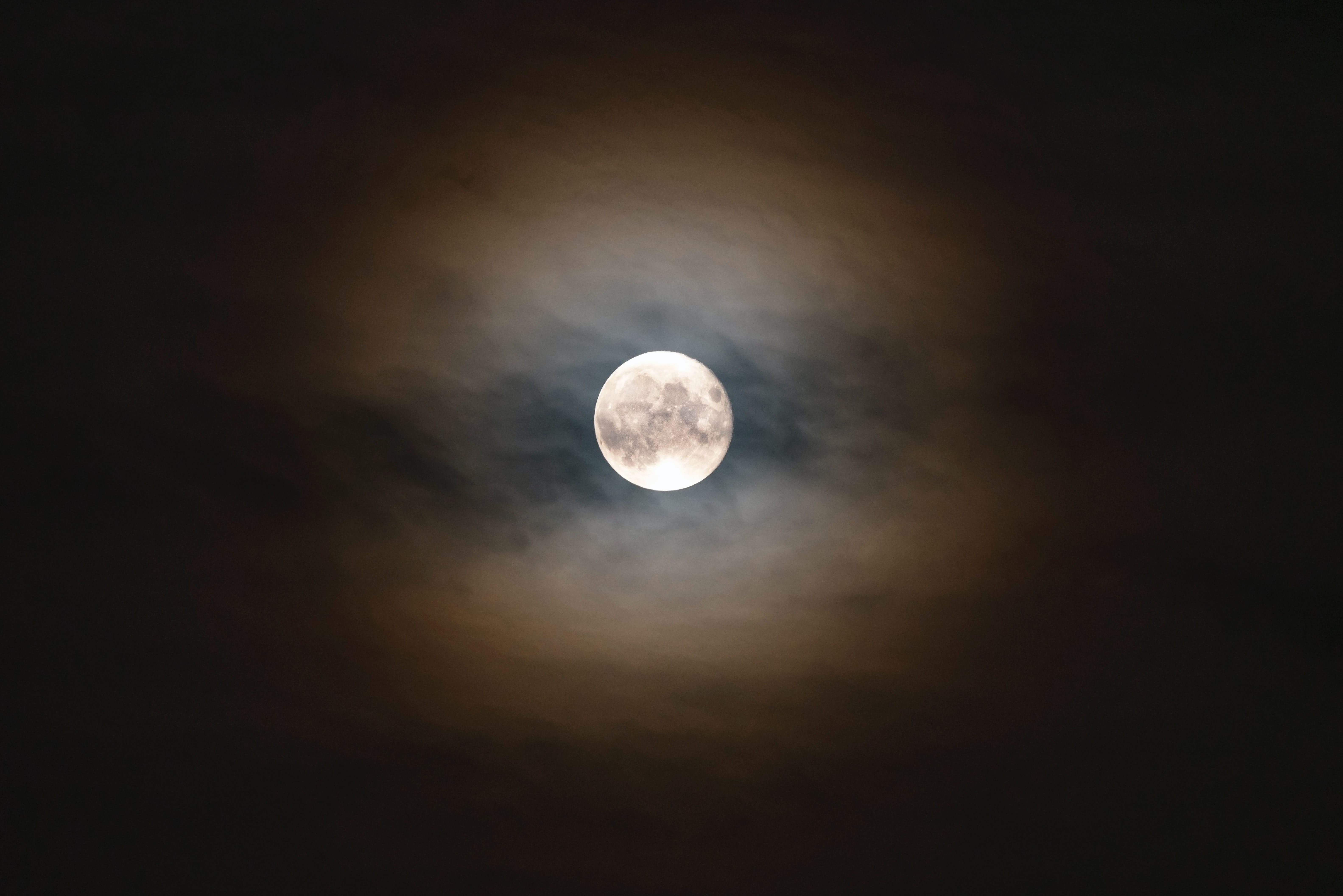 Скачать обои бесплатно Облака, Полнолуние, Ночь, Луна, Темные картинка на рабочий стол ПК