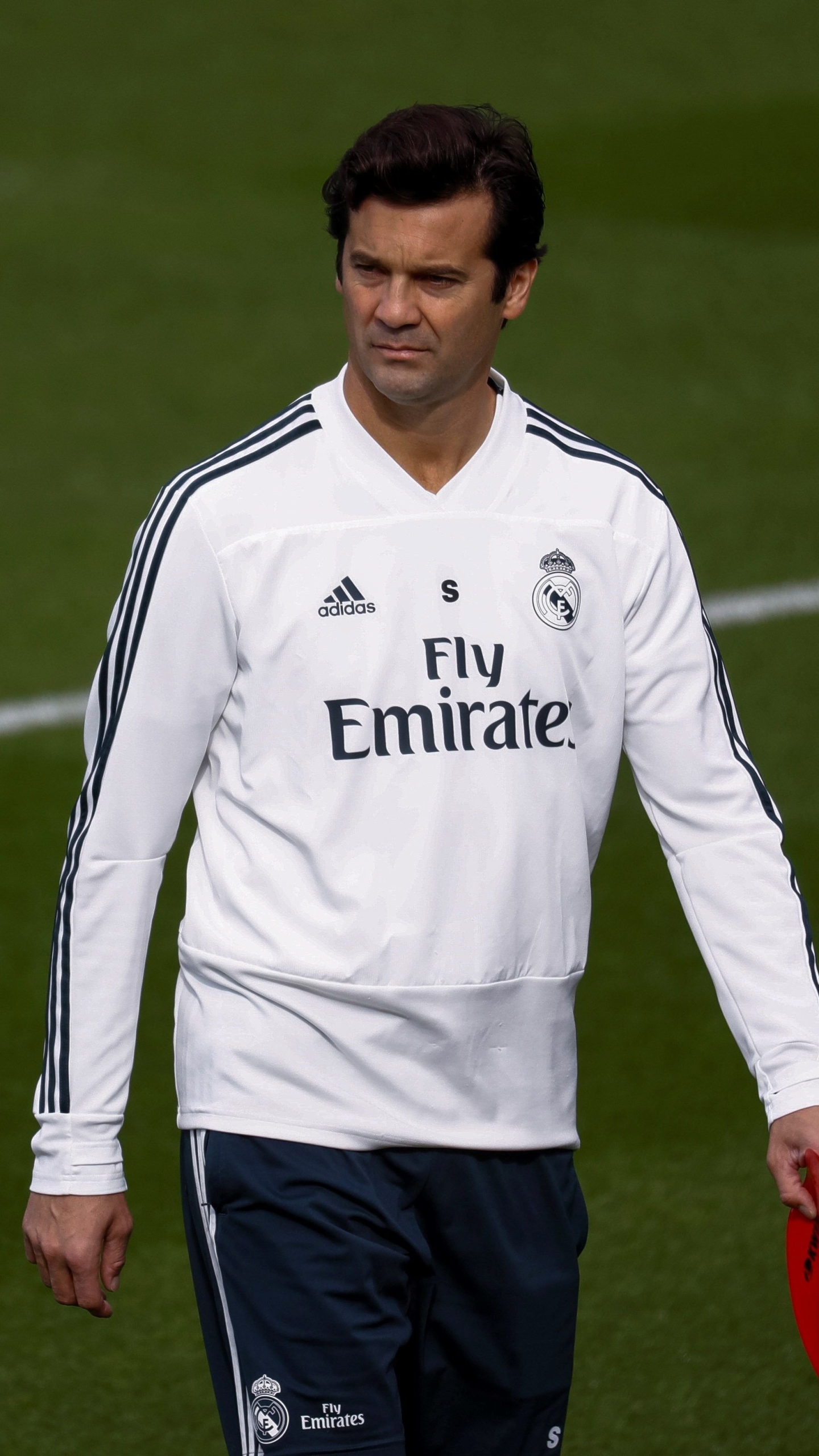 Download mobile wallpaper Sports, Soccer, Real Madrid C F, Santiago Solari for free.