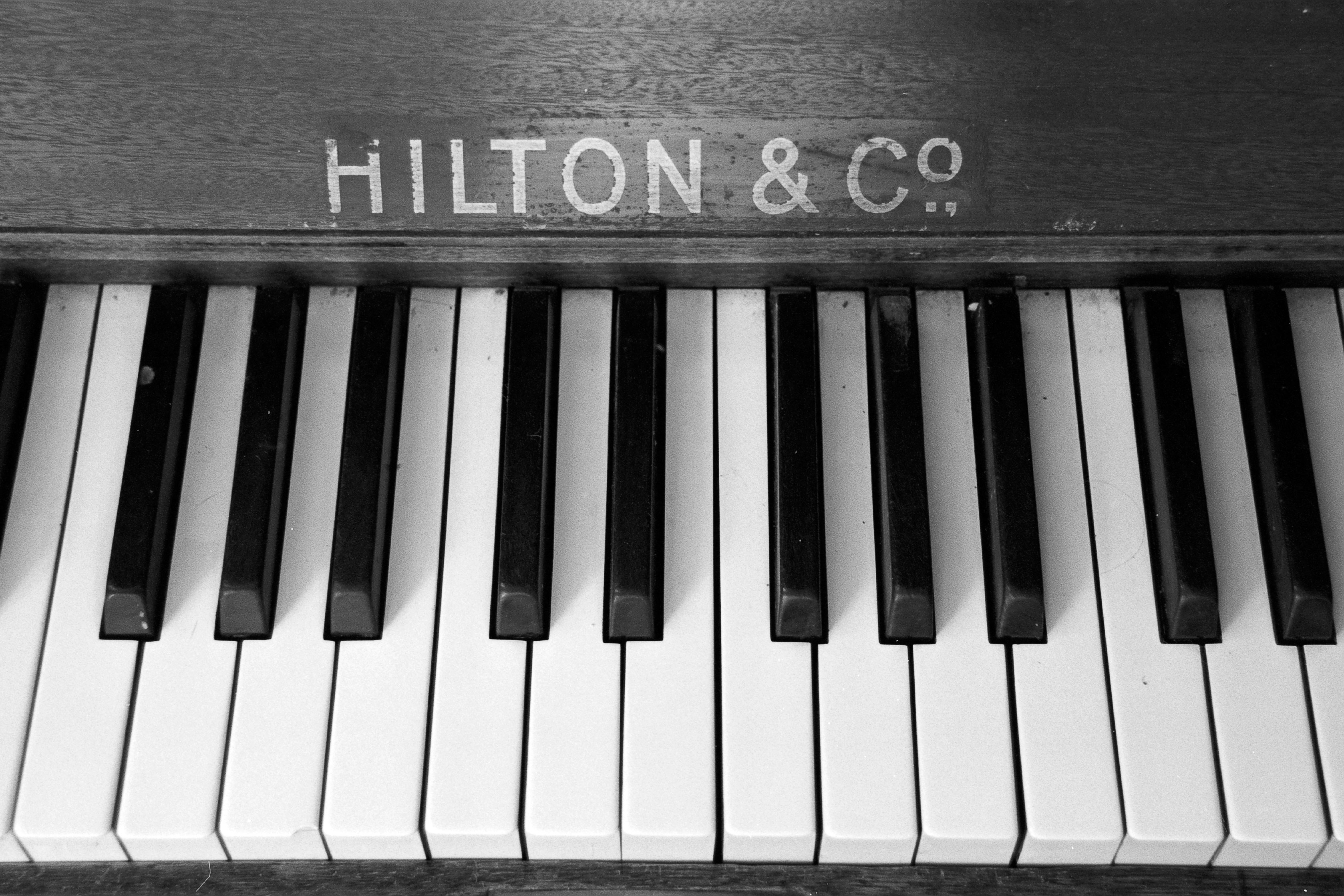 Free download wallpaper Music, Piano, Close Up, Black & White on your PC desktop