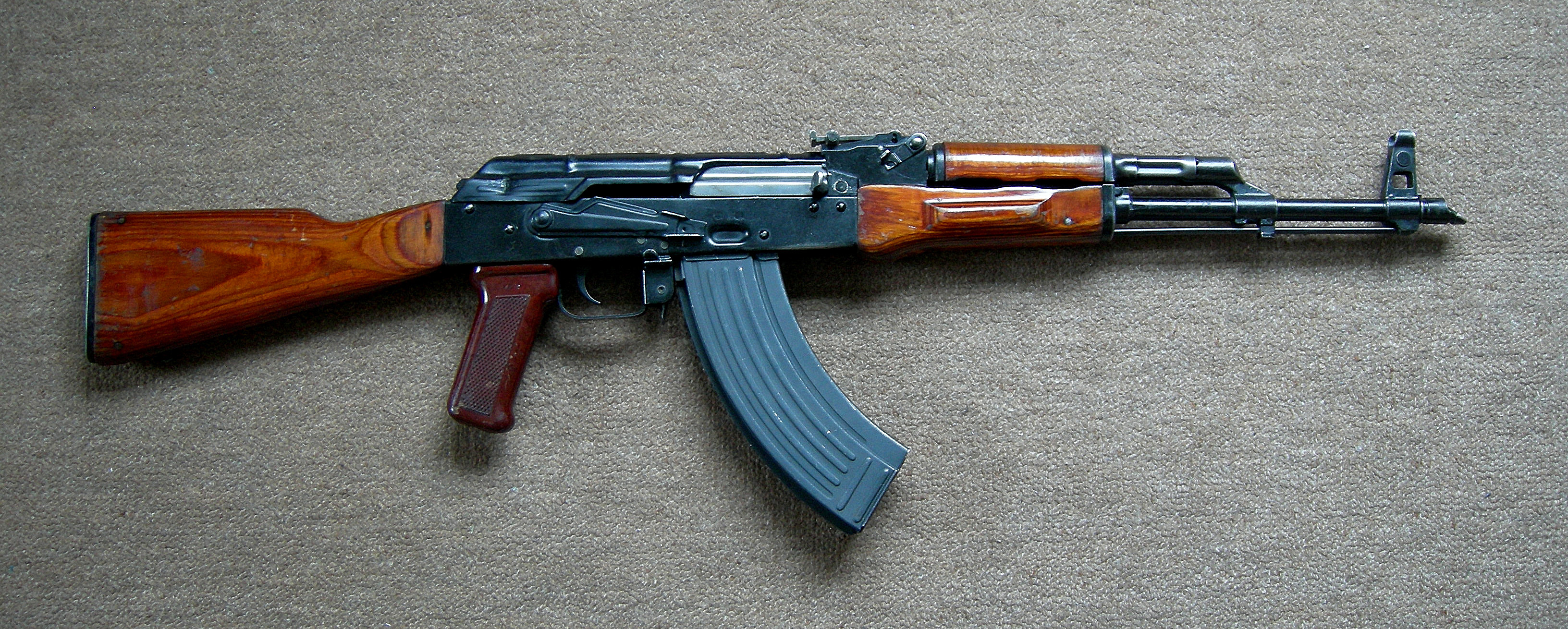 weapons, akm assault rifle