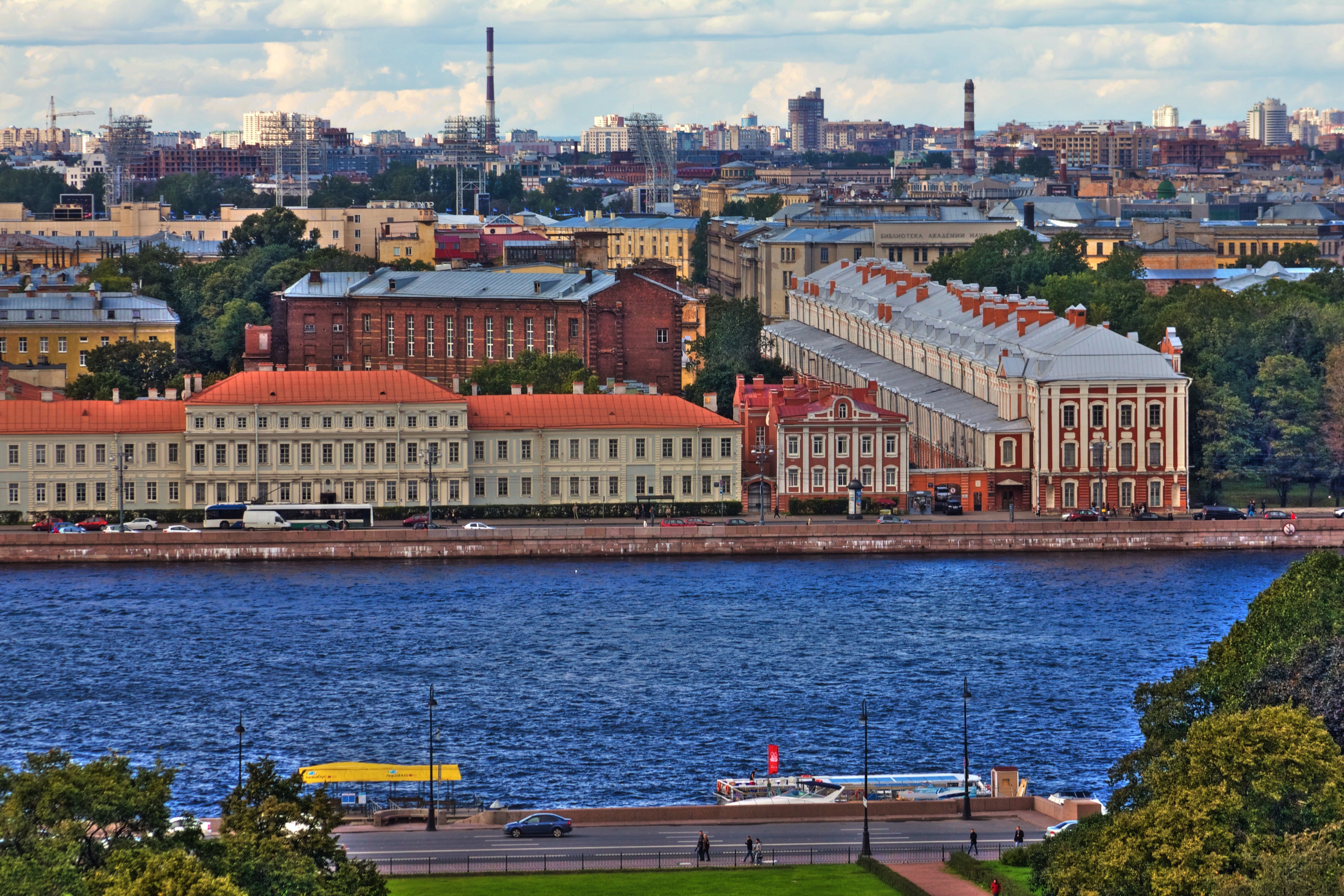 Скачать картинку Города, Здание, Санкт Петербург, Сделано Человеком в телефон бесплатно.