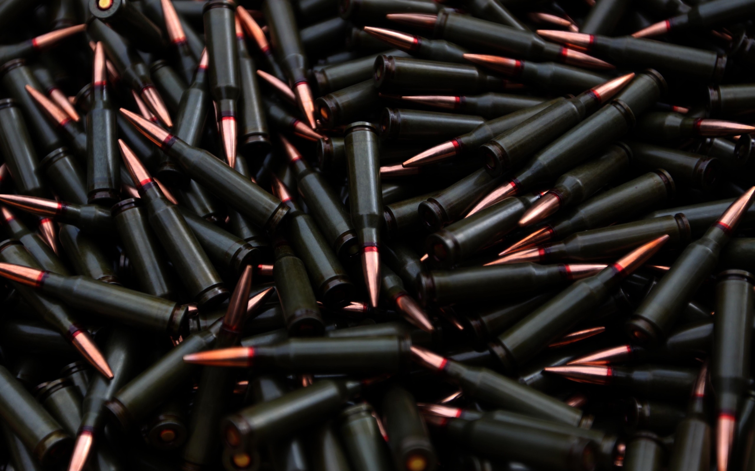 Free download wallpaper Bullet, Weapons on your PC desktop