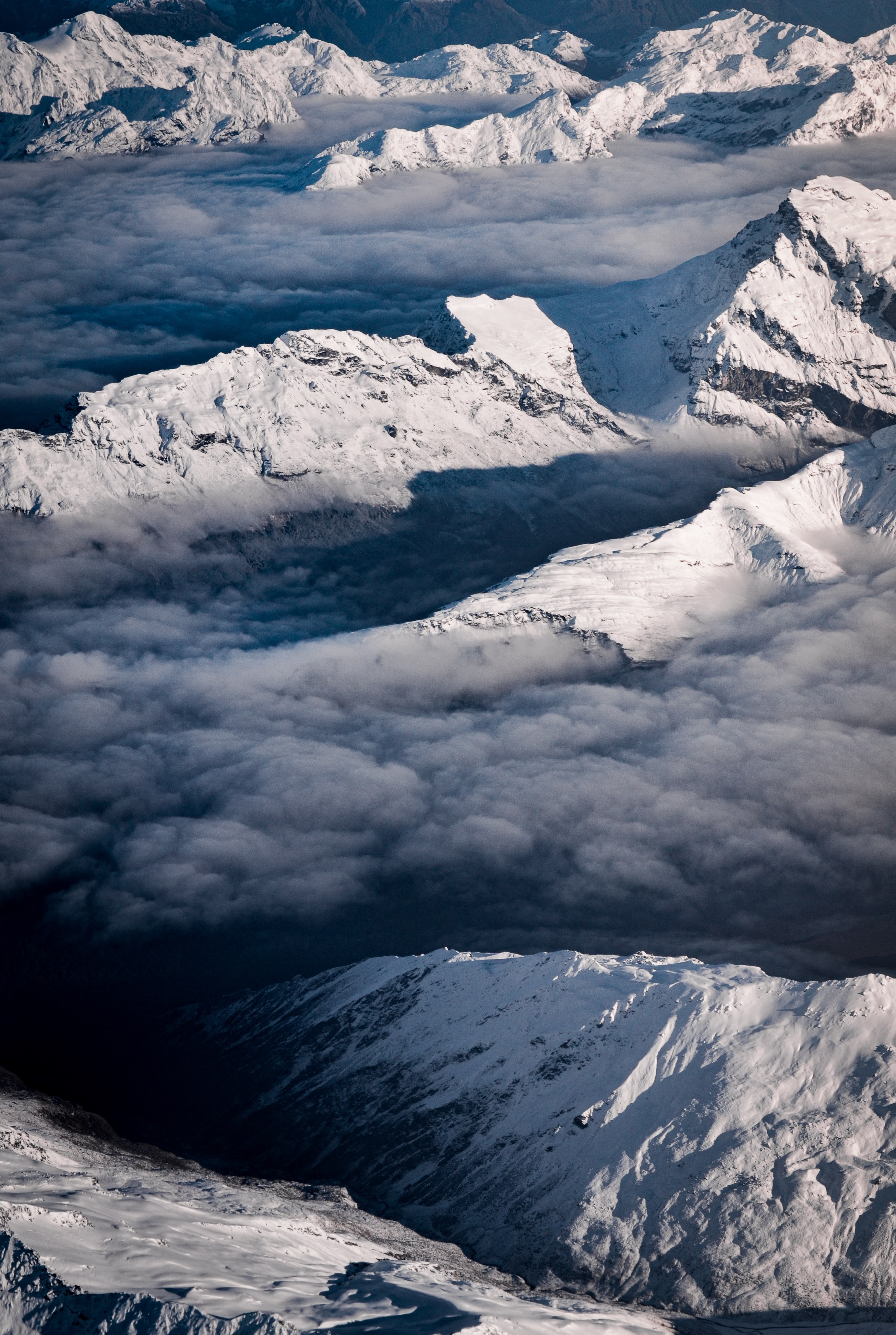 無料モバイル壁紙山脈, 雲, 雪, 上から見る, 自然をダウンロードします。