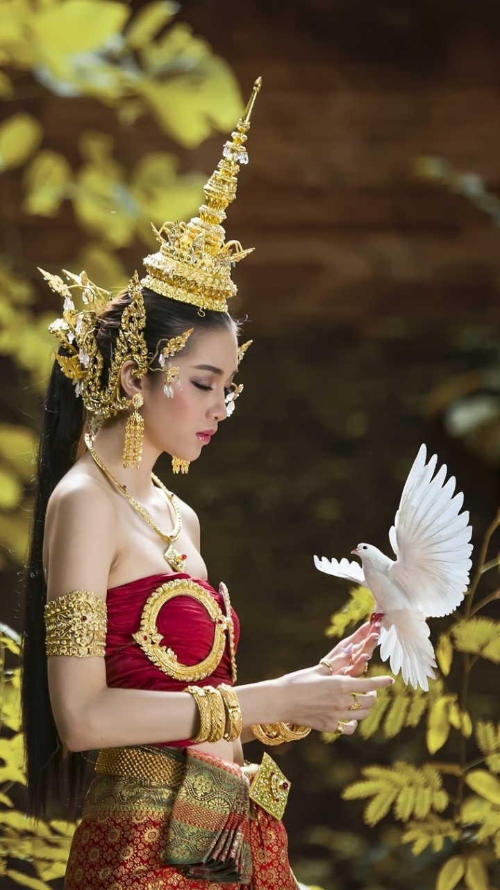 Download mobile wallpaper Dove, Women, Asian, National Dress, Thai for free.