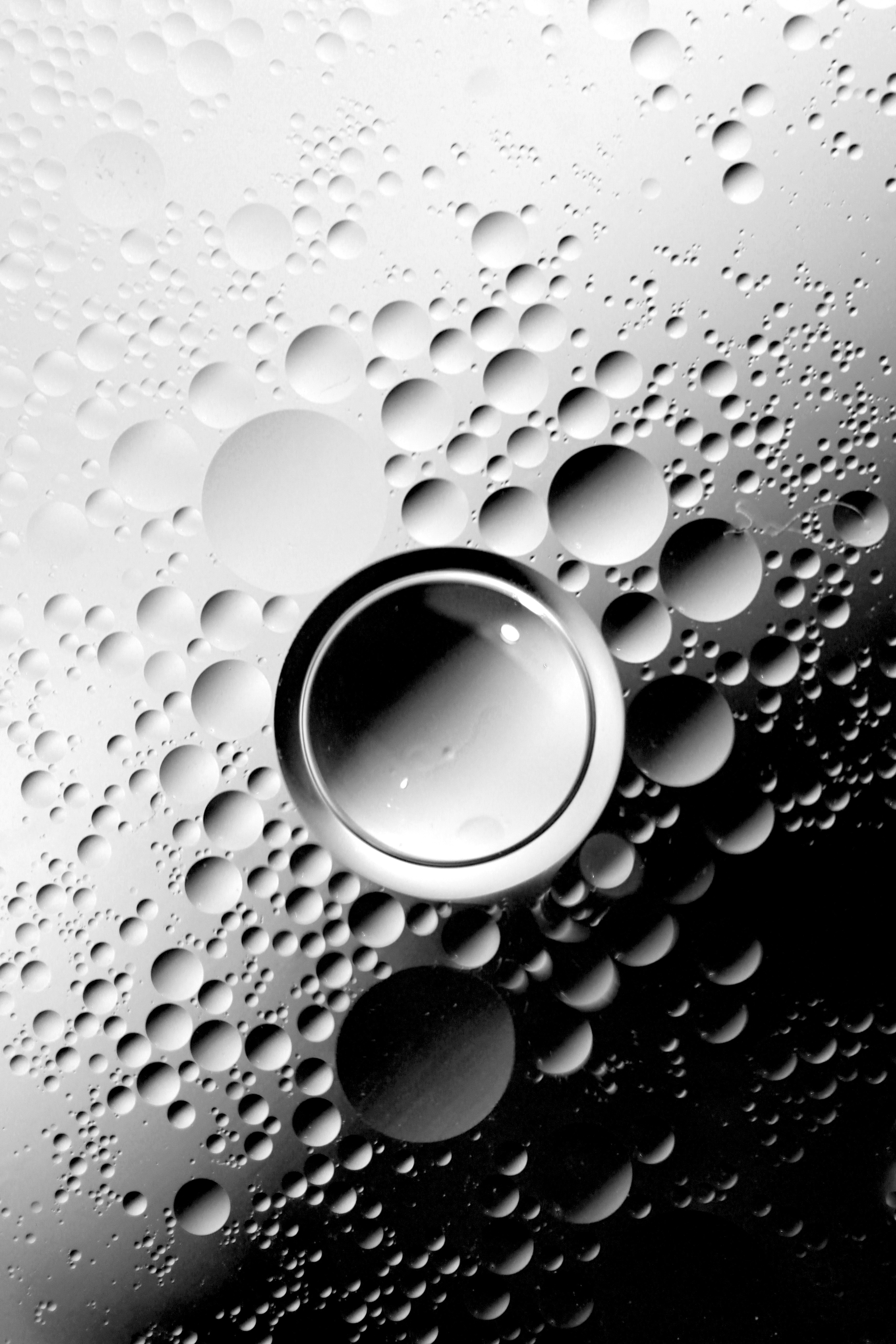 Free download wallpaper Bubbles, Chb, Bw, Grey, Forms, Form, Abstract on your PC desktop
