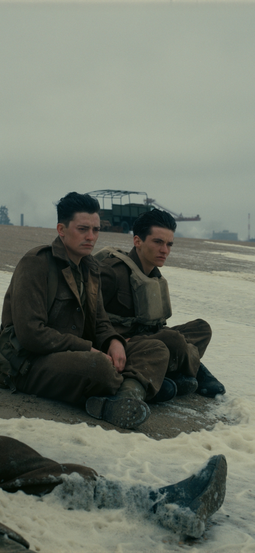 Download mobile wallpaper Movie, Aneurin Barnard, Dunkirk, Fionn Whitehead, Harry Styles for free.