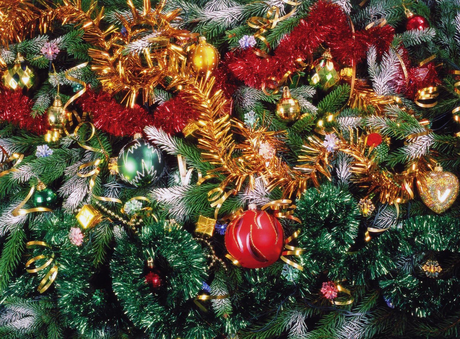 153099 Bild herunterladen feiertage, neujahr, neues jahr, urlaub, weihnachtsschmuck, weihnachtsbaum spielzeug, weihnachtsbaum, lametta, stimmung - Hintergrundbilder und Bildschirmschoner kostenlos