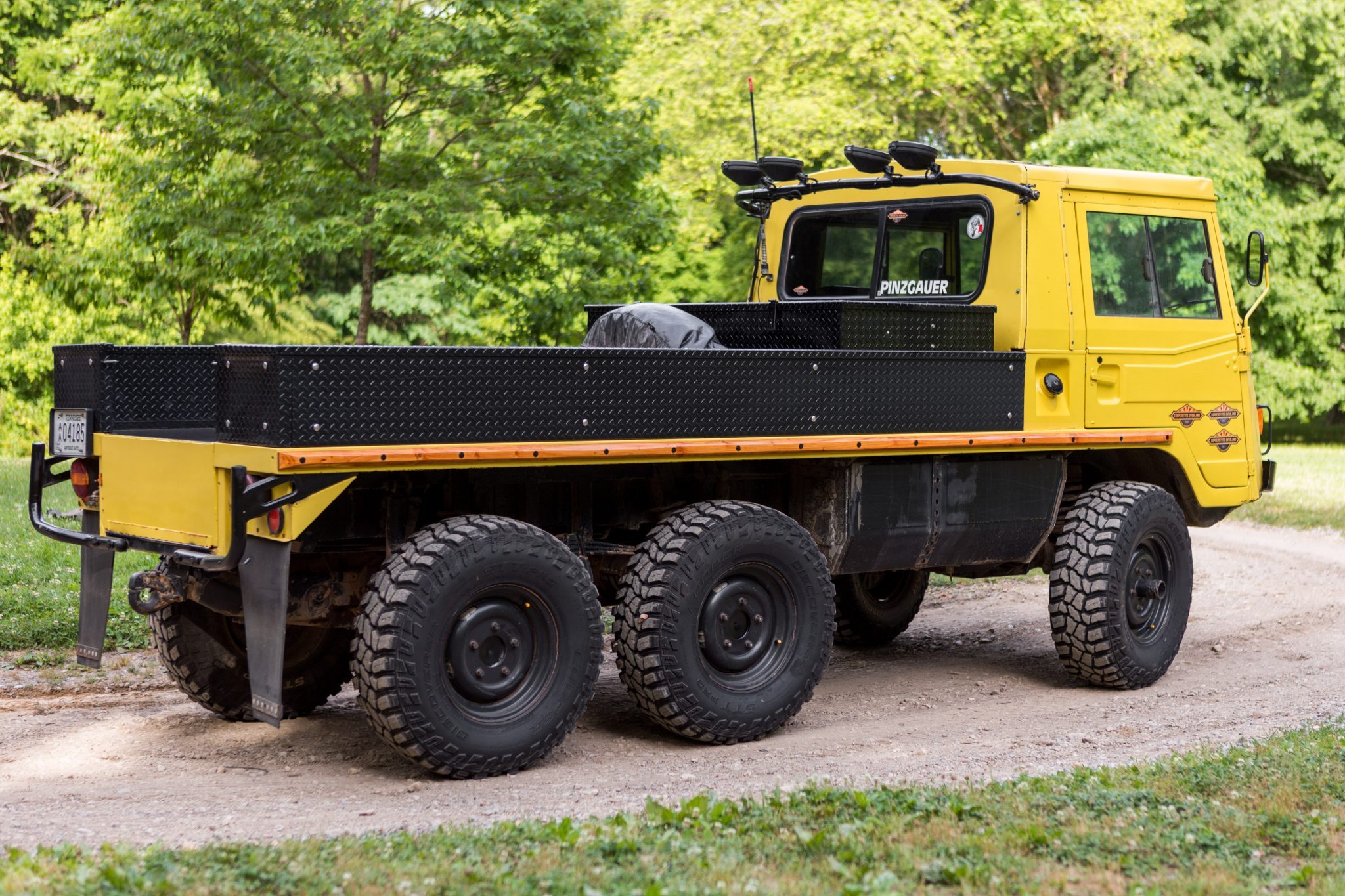 Завантажити шпалери Steyr Puch Pinzgauer 712M на телефон безкоштовно