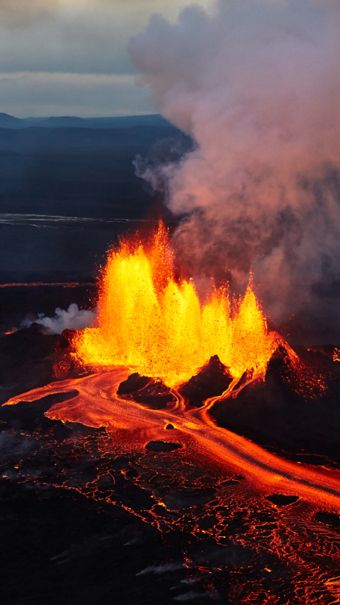 Download mobile wallpaper Nature, Smoke, Earth, Iceland, Volcano, Lava, Eruption, Volcanoes, Bárðarbunga for free.