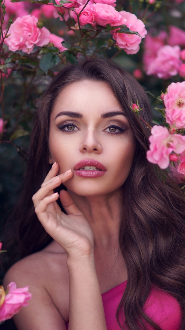 Download mobile wallpaper Flower, Rose, Face, Brunette, Model, Women, Pink Flower, Lipstick, Rose Bush for free.