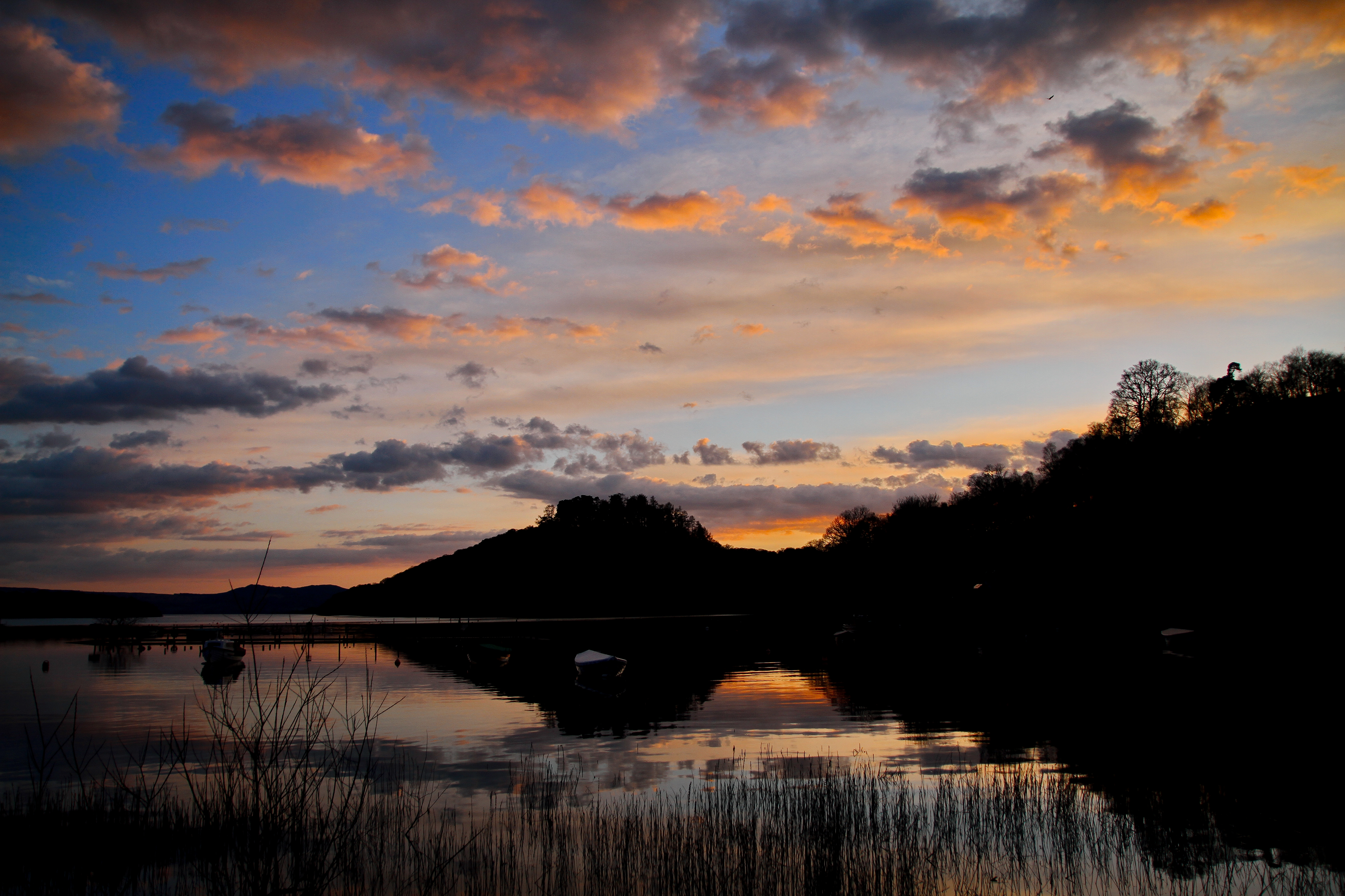 Free download wallpaper Sunset, Lake, Dusk, Twilight, Boats, Dark on your PC desktop