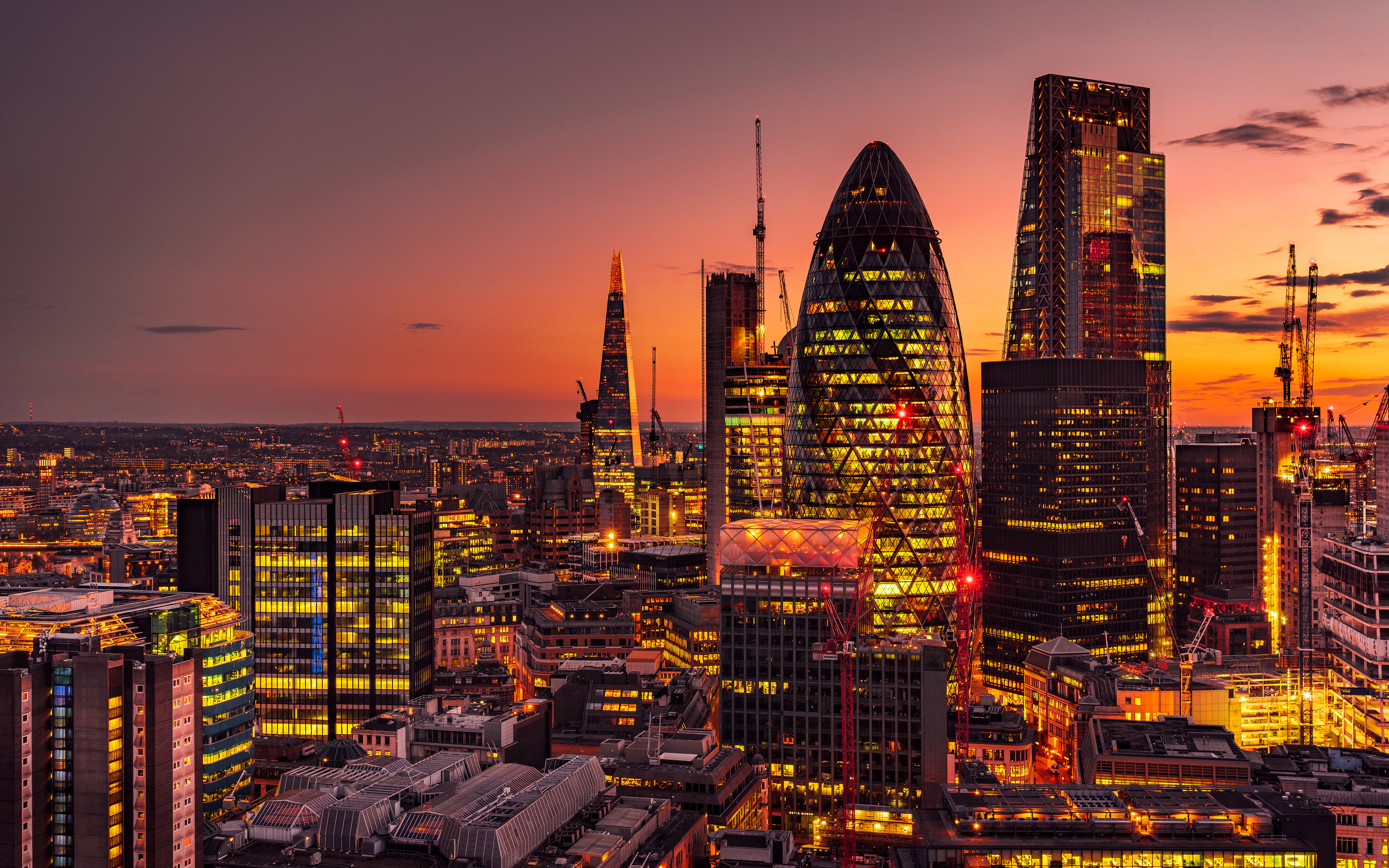 Laden Sie das Städte, London, Wolkenkratzer, Gebäude, Horizont, Stadtbild, Vereinigtes Königreich, Nacht, Menschengemacht, Großstadt-Bild kostenlos auf Ihren PC-Desktop herunter