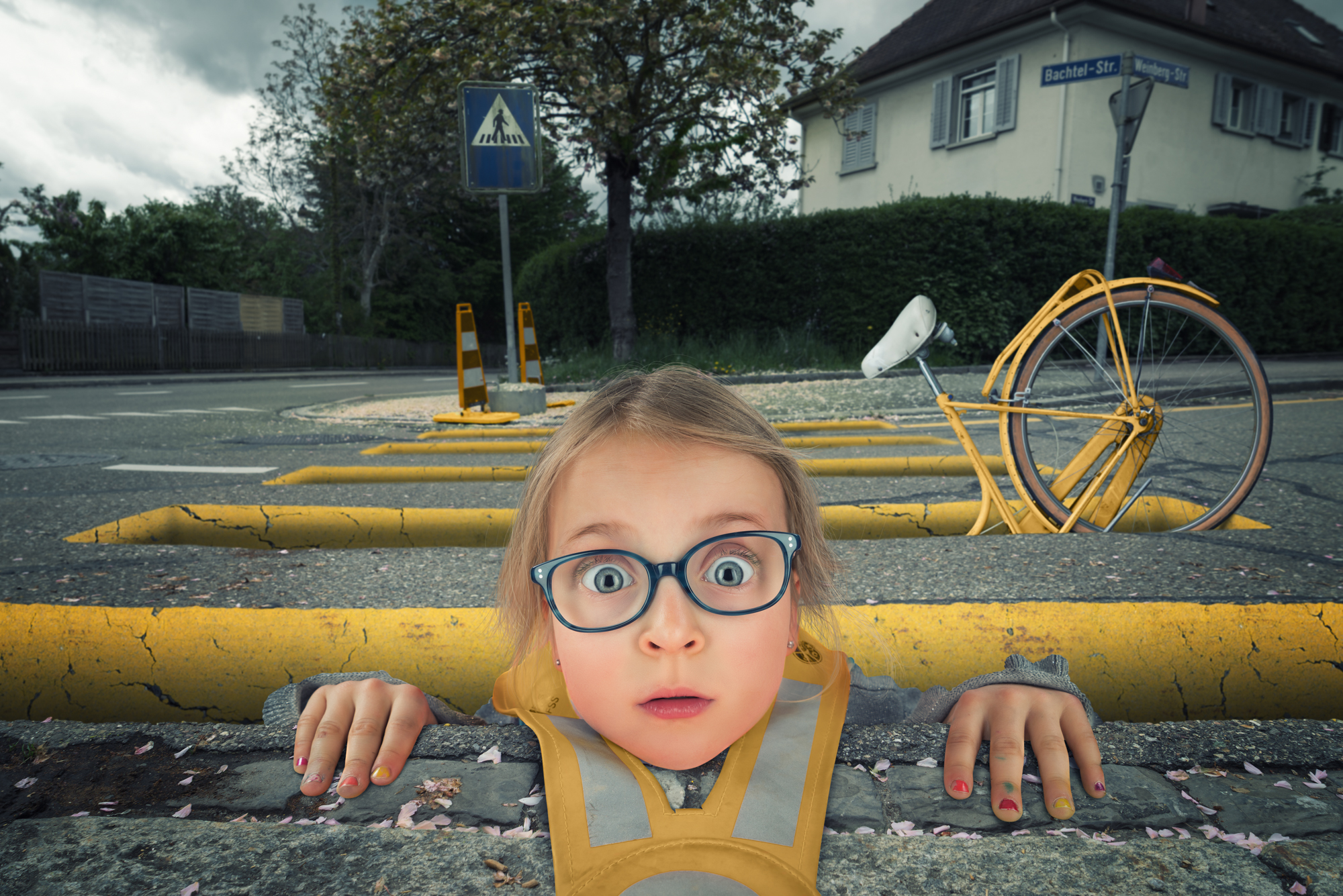 Free download wallpaper Street, Child, Photography, Humor, Manipulation on your PC desktop
