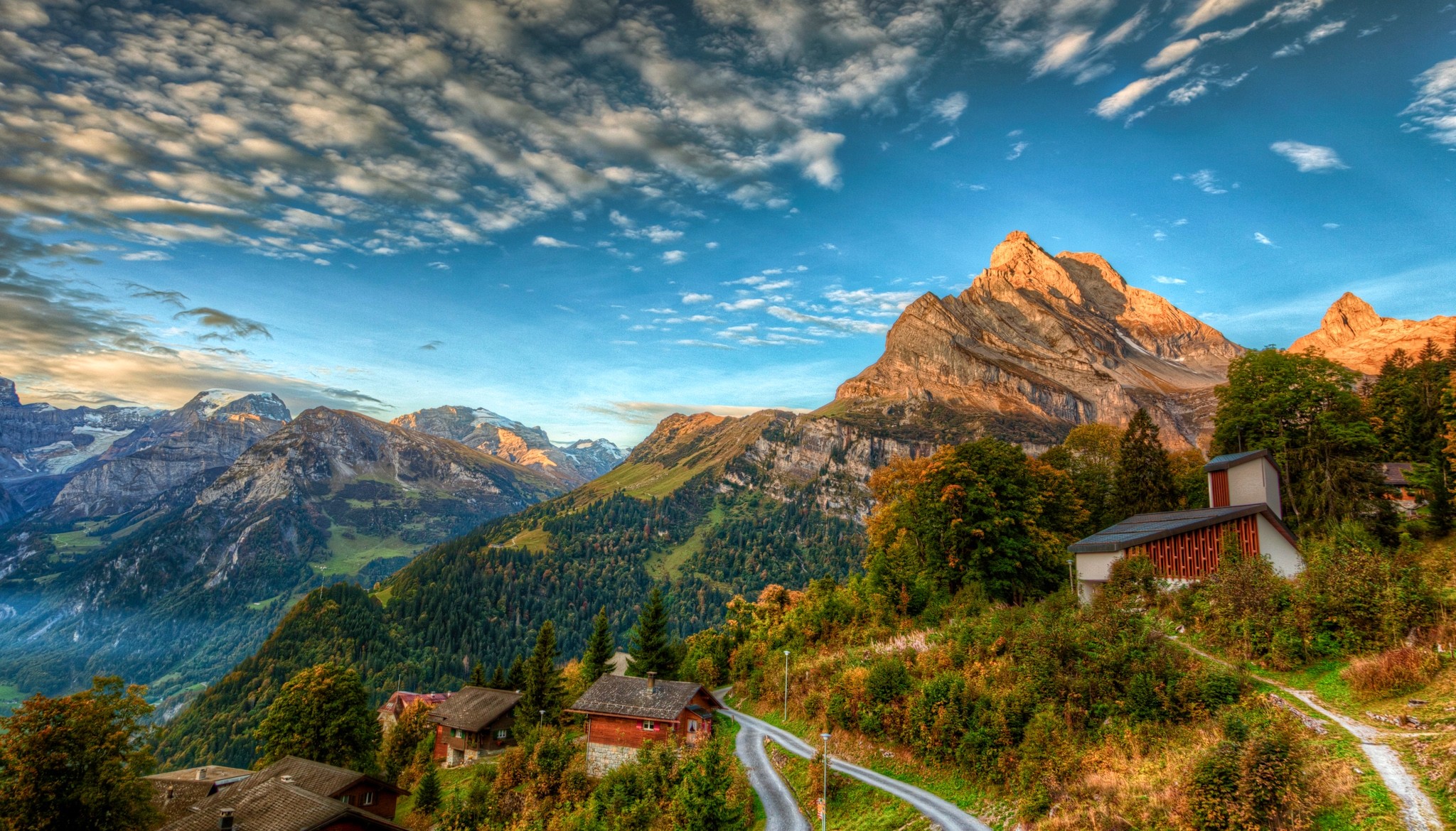 Скачать картинку Пейзаж, Гора, Дорога, Дом, Швейцария, Деревня, Фотографии в телефон бесплатно.