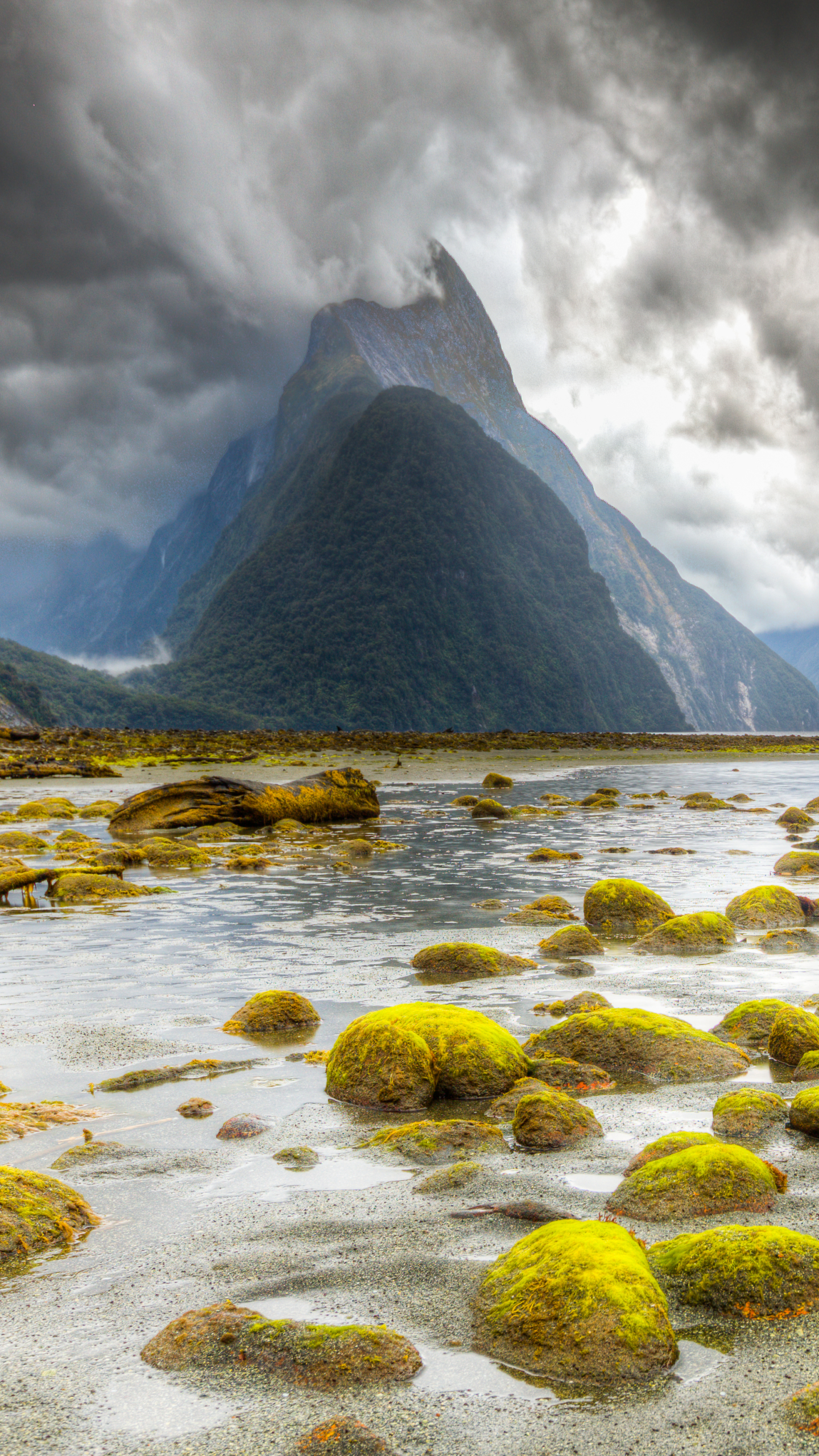 Handy-Wallpaper Landschaft, Natur, Stein, Gebirge, Wolke, Berge, Erde/natur kostenlos herunterladen.