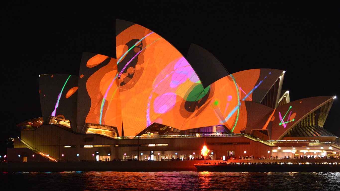 Laden Sie das Architektur, Sydney, Licht, Bunt, Australien, Nacht, Opernhaus In Sydney, Menschengemacht-Bild kostenlos auf Ihren PC-Desktop herunter