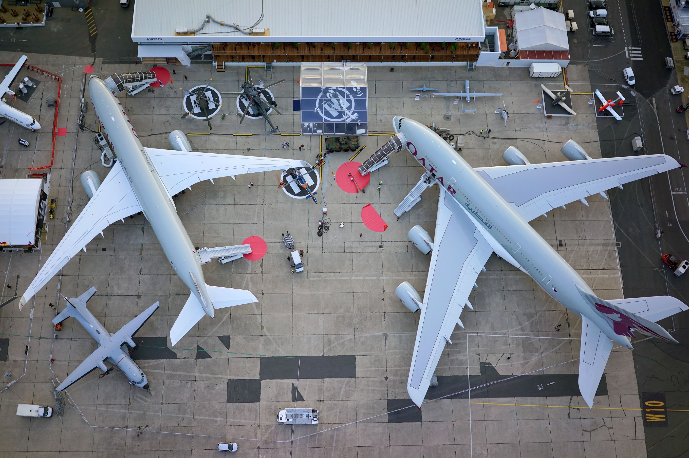 Завантажити шпалери Airbus A350 на телефон безкоштовно